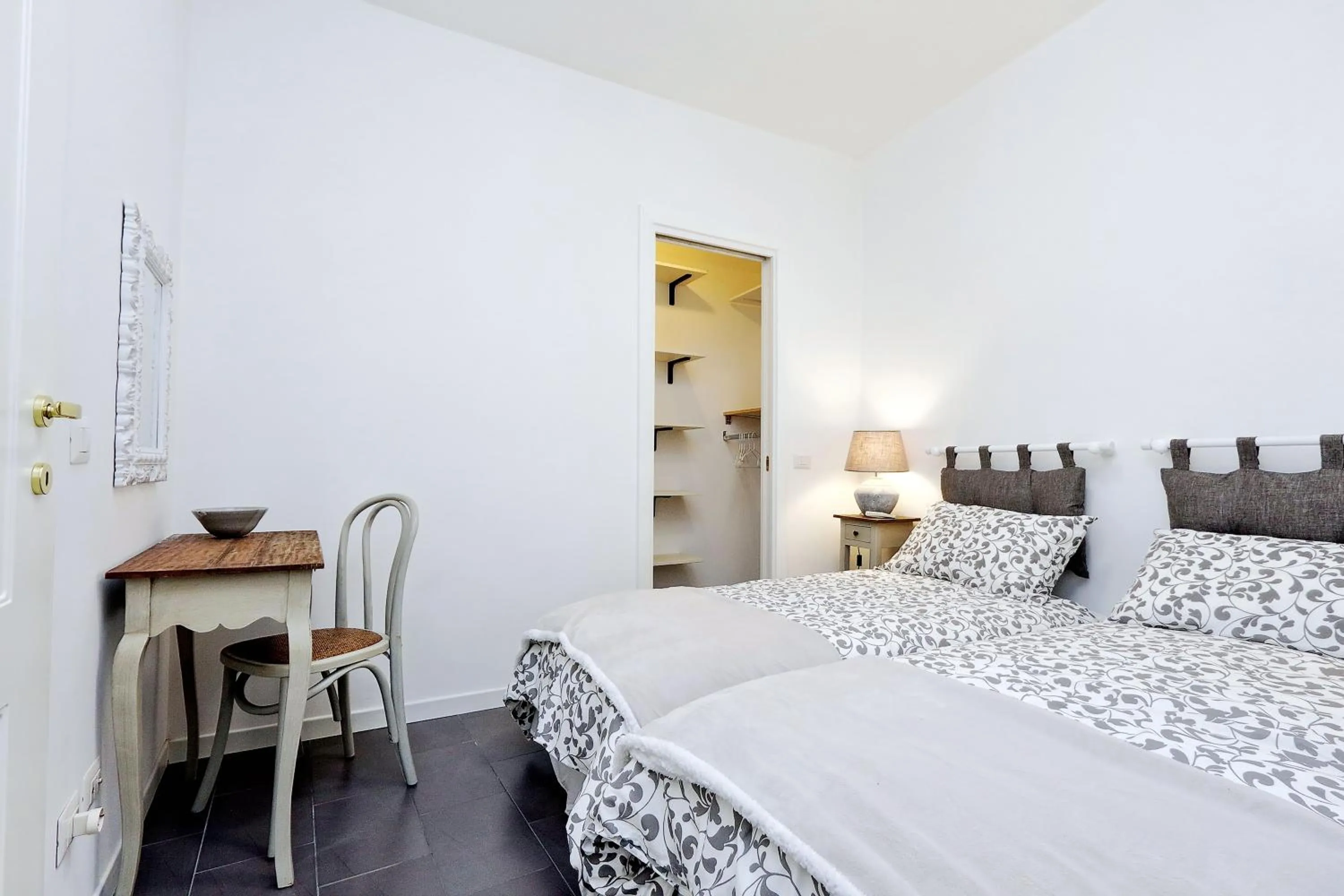 Bed in Monti charming apartment - Rome short let Service