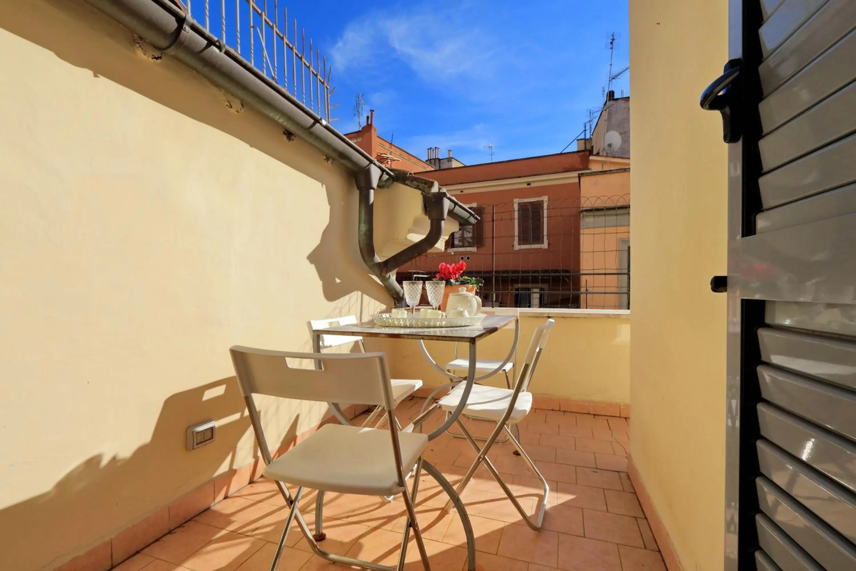 Monti charming apartment - Rome short let Service