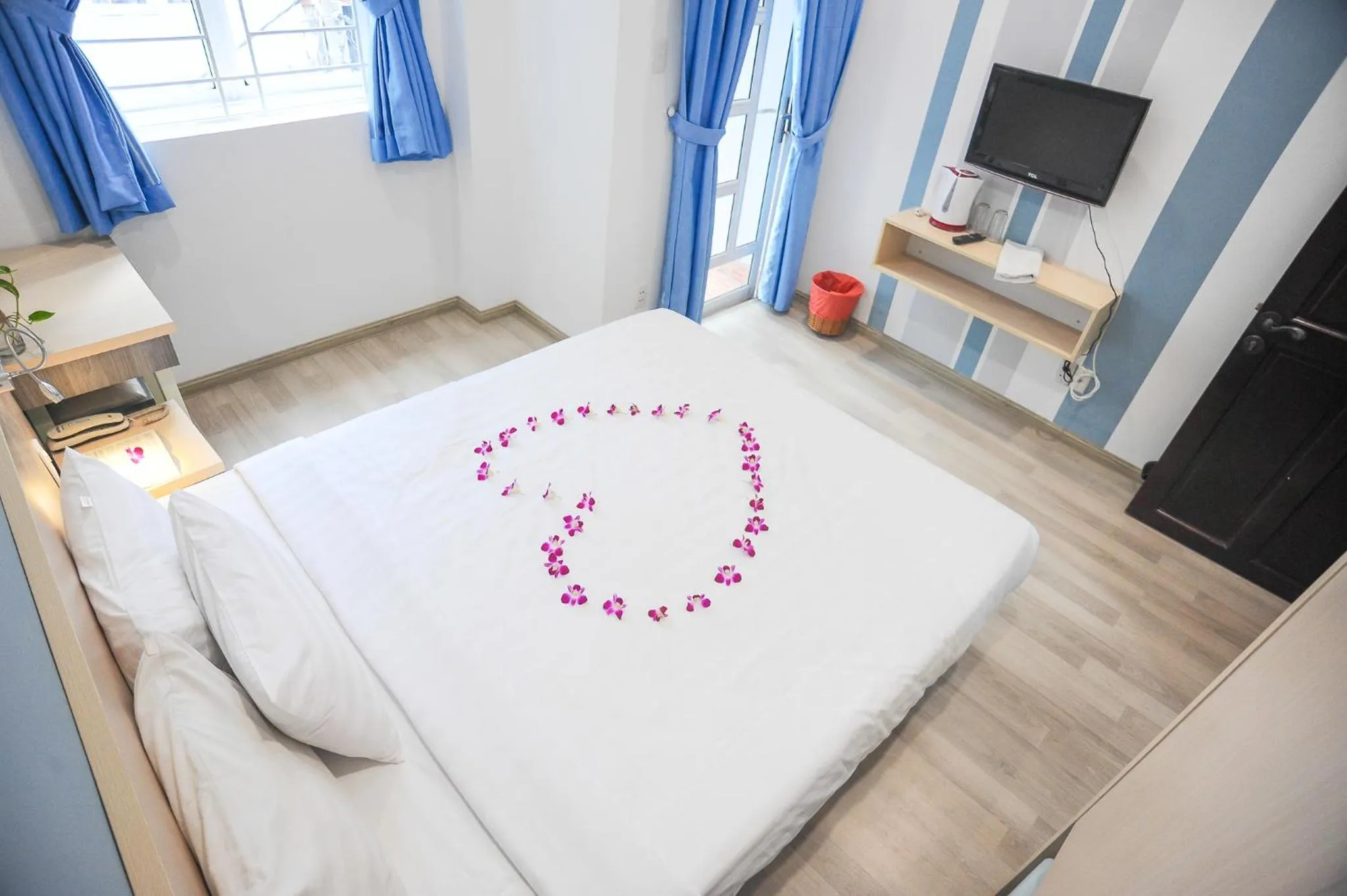 Bed in My Anh 120 Central Saigon Hotel Ben Thanh Market