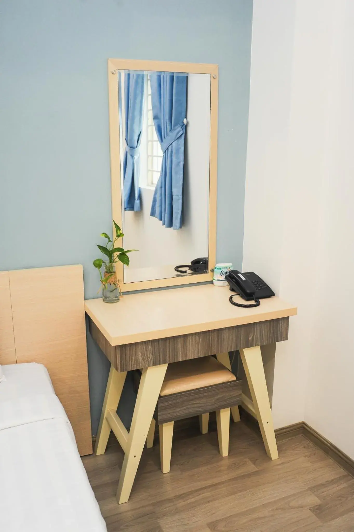 Double Room with Window in My Anh 120 Central Saigon Hotel Ben Thanh Market Double Room with Window in My Anh 120 Central Saigon Hotel Ben Thanh Market