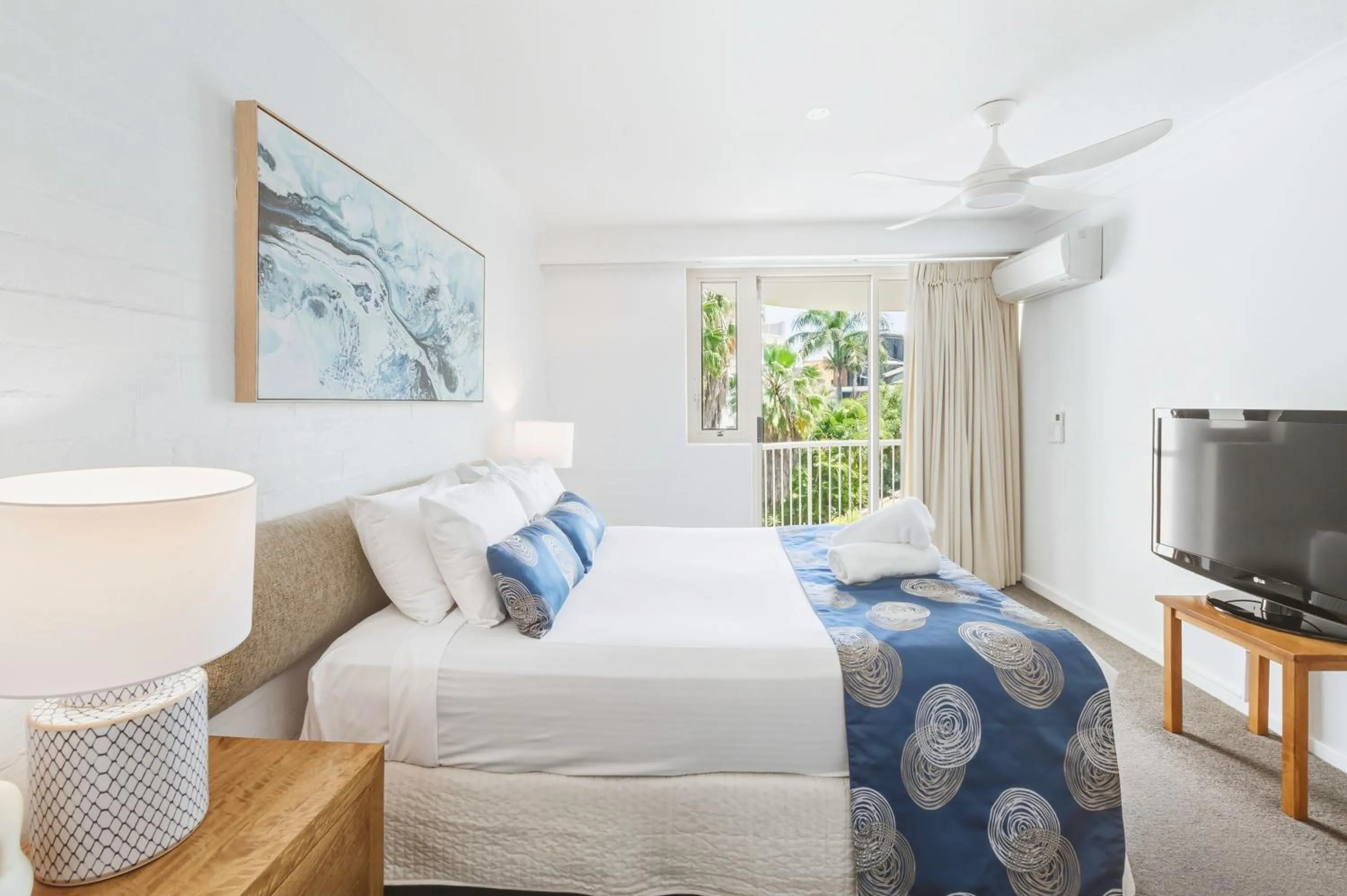 Bedroom, Bed in Osprey Apartments