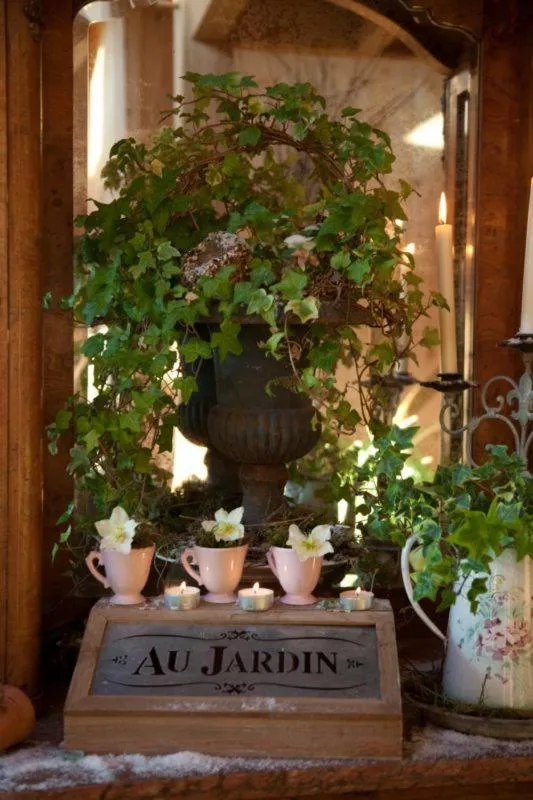 Decorative detail in Chambres "Au Jardin"