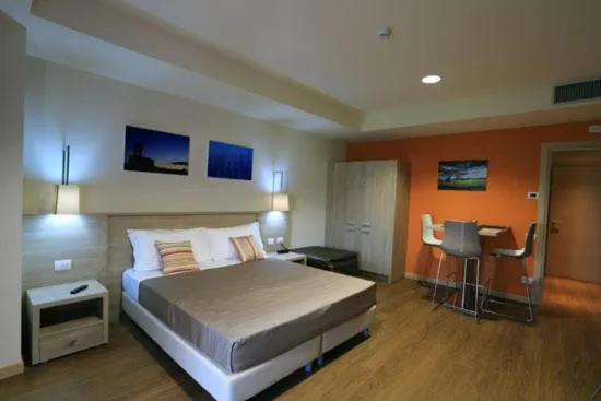 Photo of the whole room, Bed in Turin Airport Hotel & Residence