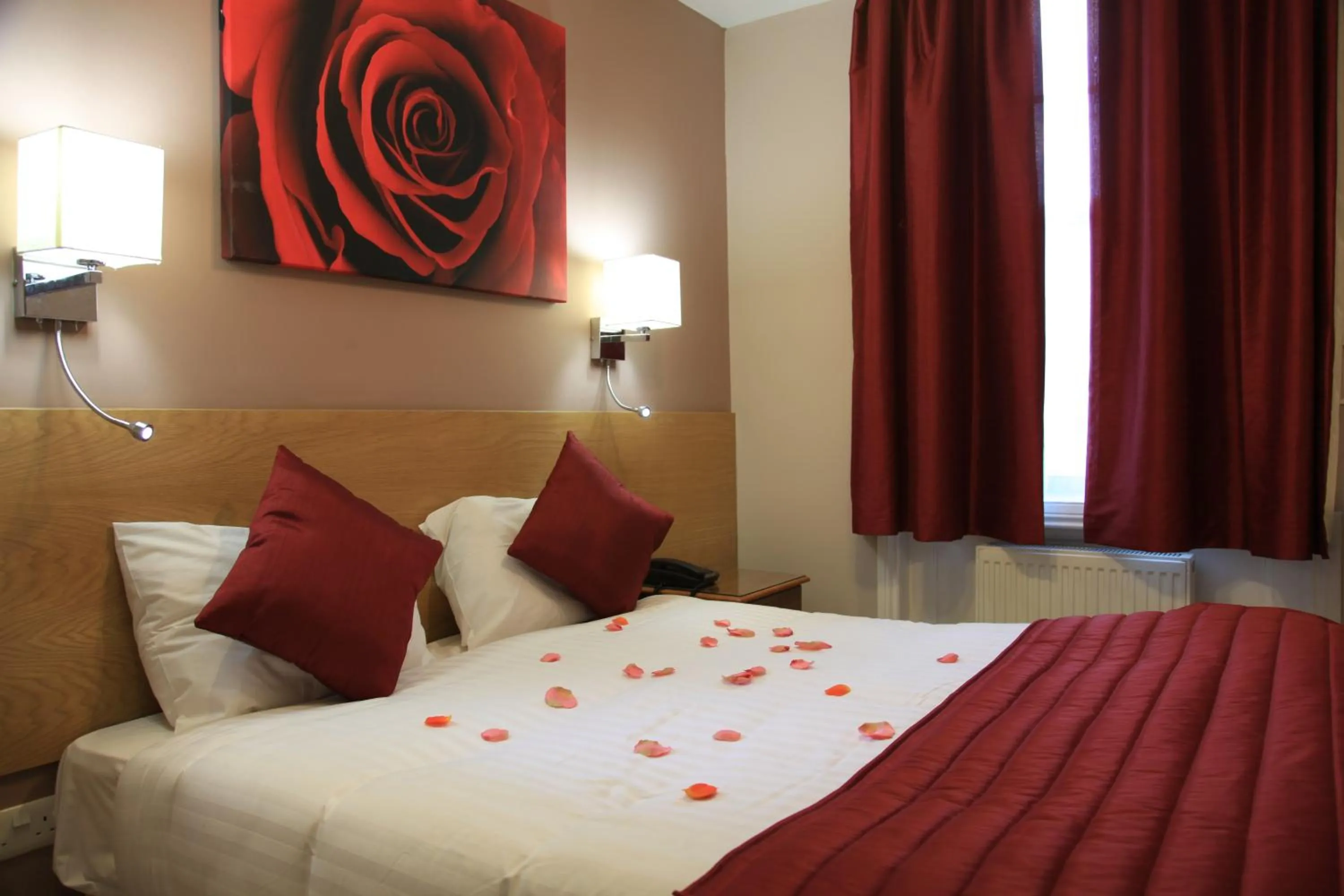 Bed in Sheriff Hotel