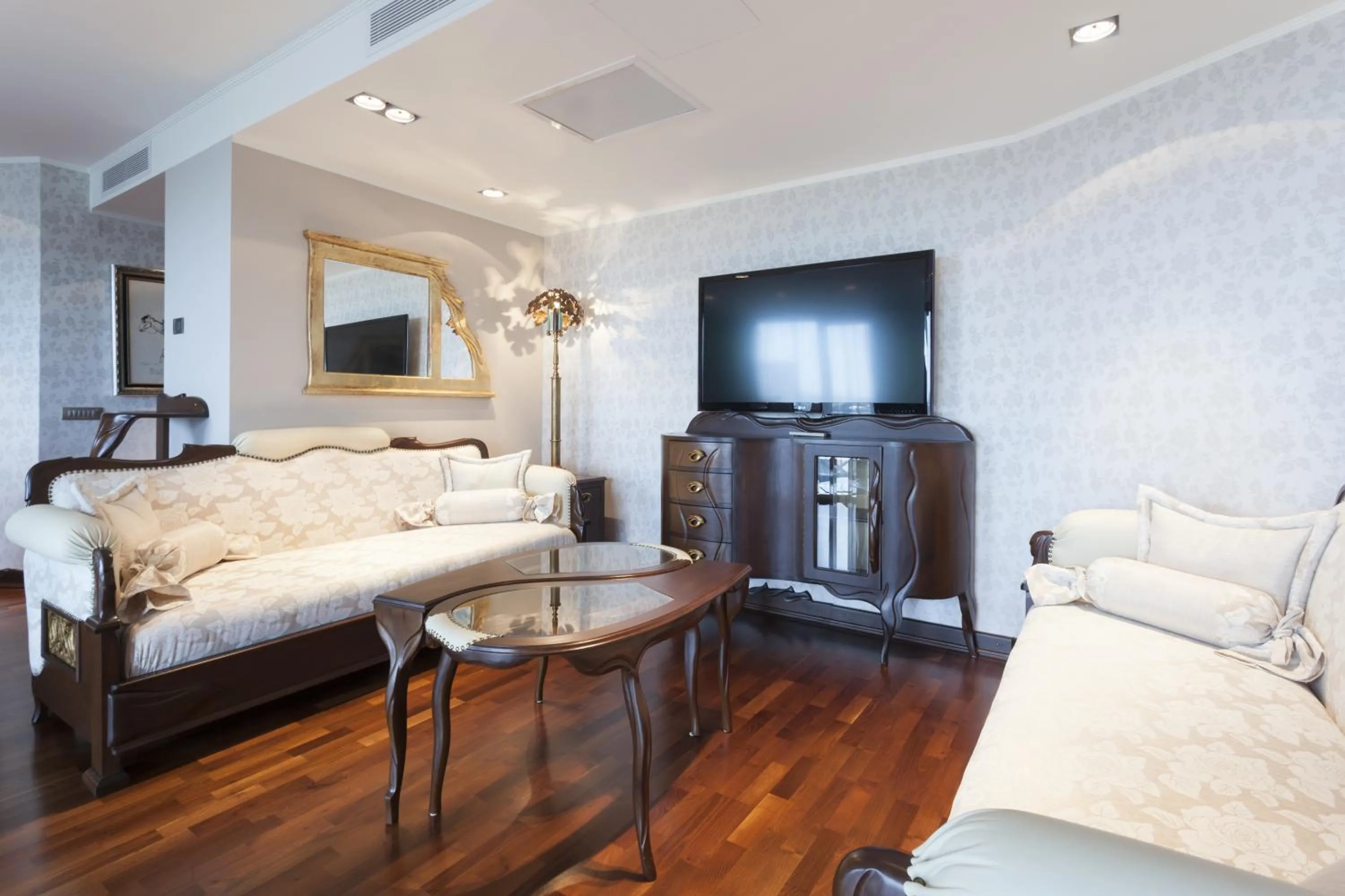 Dining area, Bed in Hotel Premier Aqua Adults Only - Fruške Terme