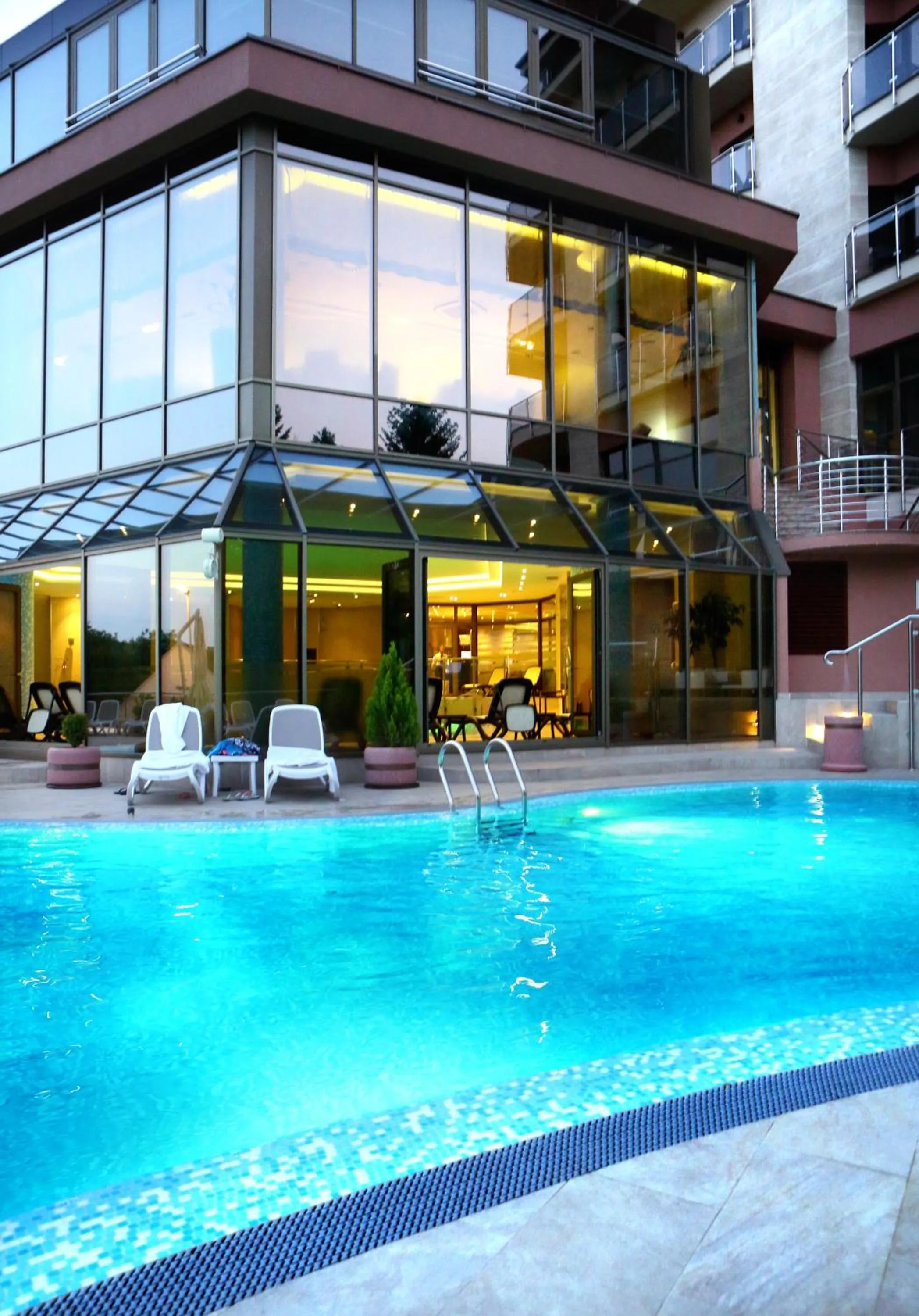 Swimming pool in Hotel Premier Aqua Adults Only - Fruške Terme
