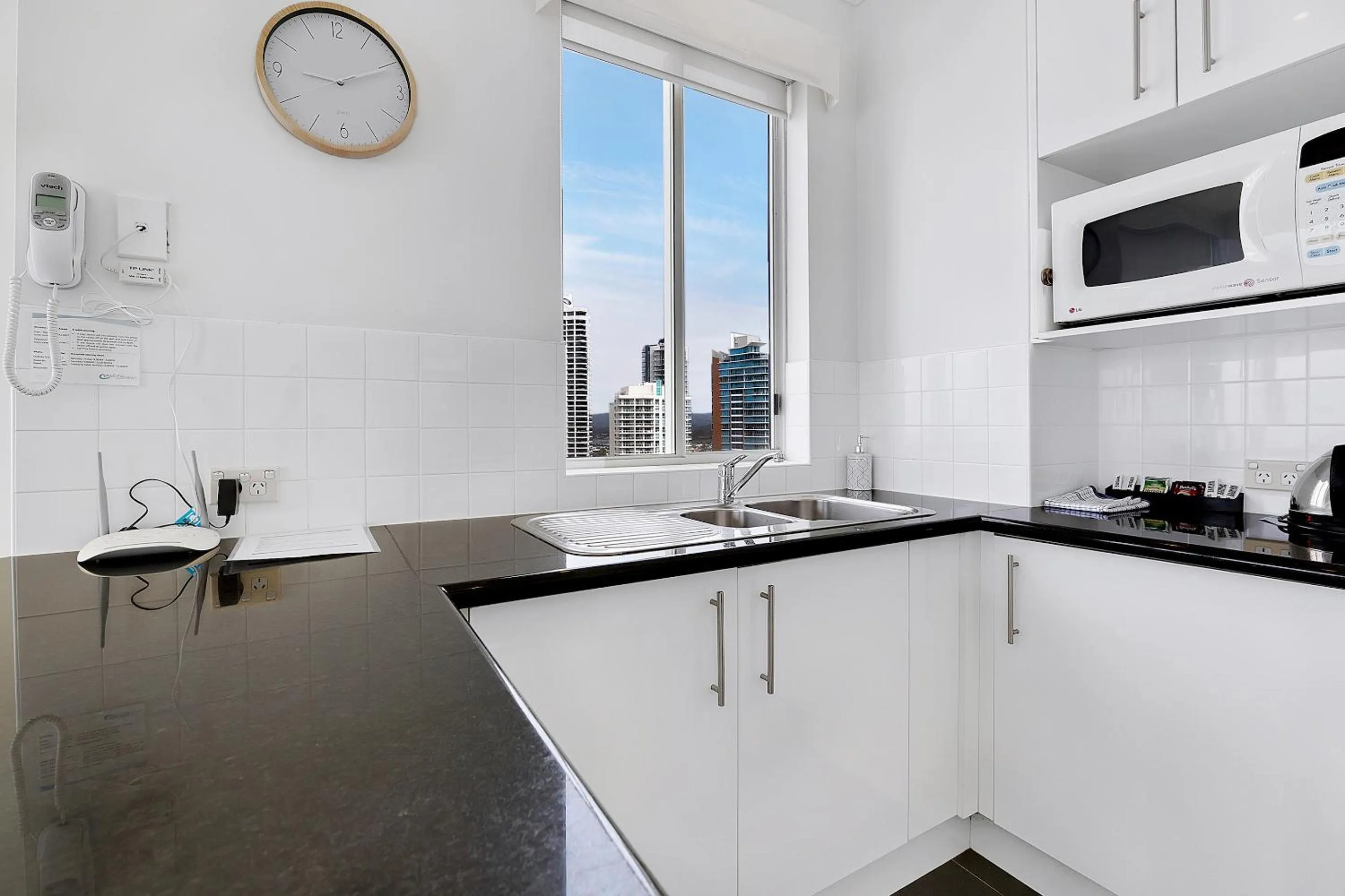Kitchen or kitchenette in Pacific Views Resort