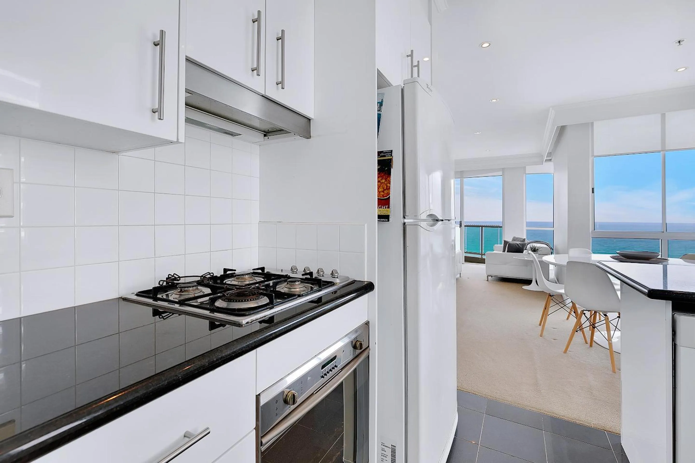 Kitchen or kitchenette in Pacific Views Resort