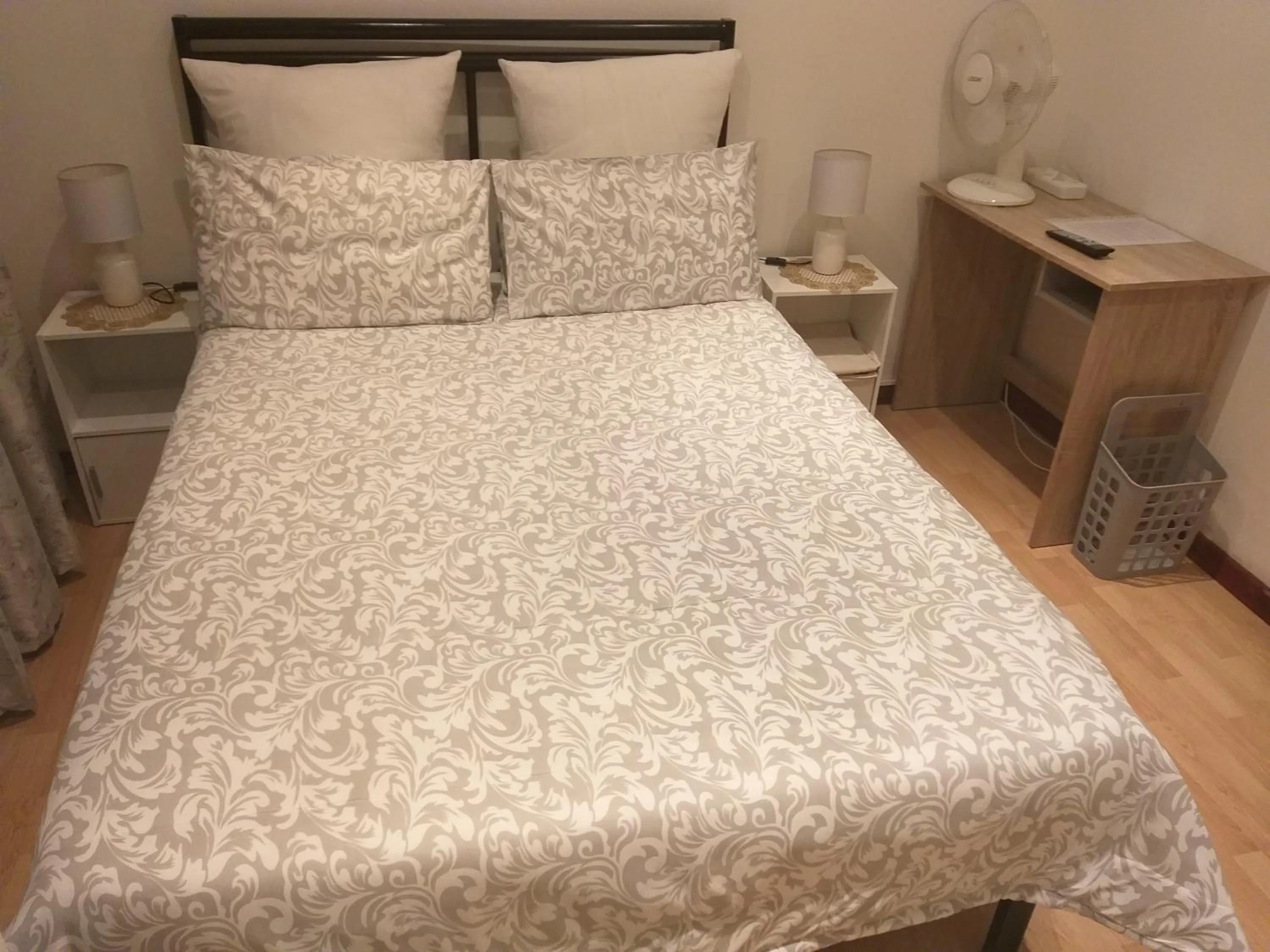 Bed in DJ'S B&B in Table View Cape Town