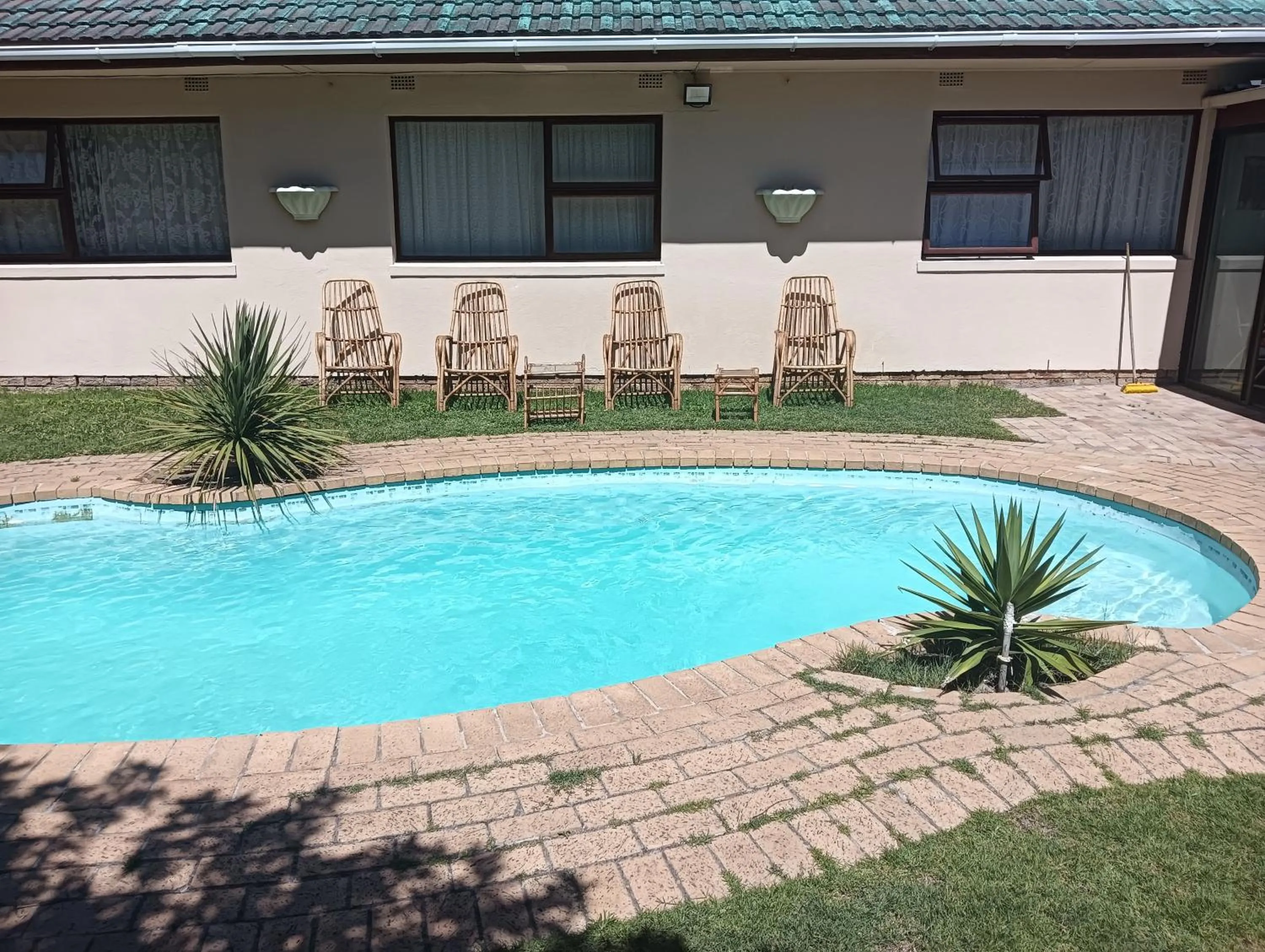 sunbed in DJ'S B&B in Table View Cape Town