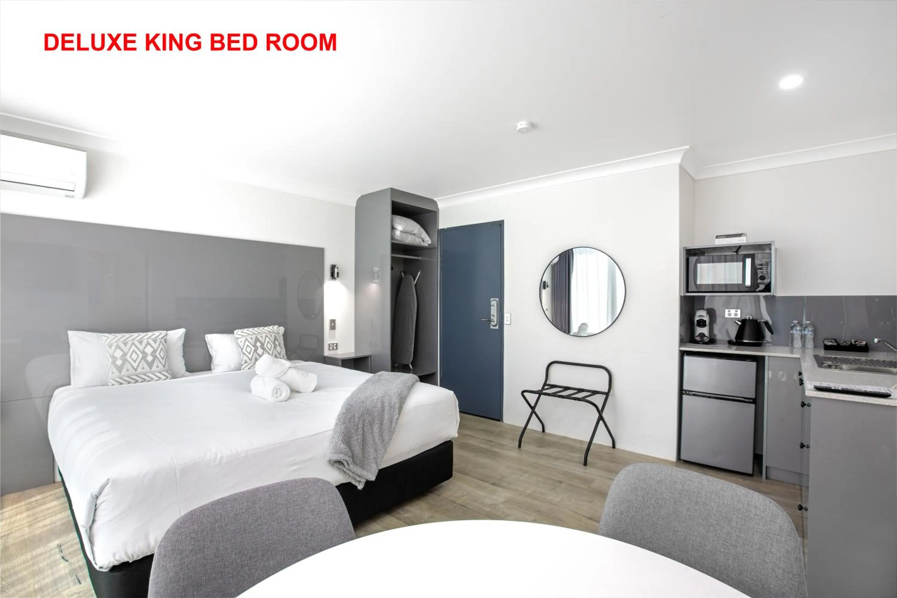 Deluxe King Studio in City Star Lodge