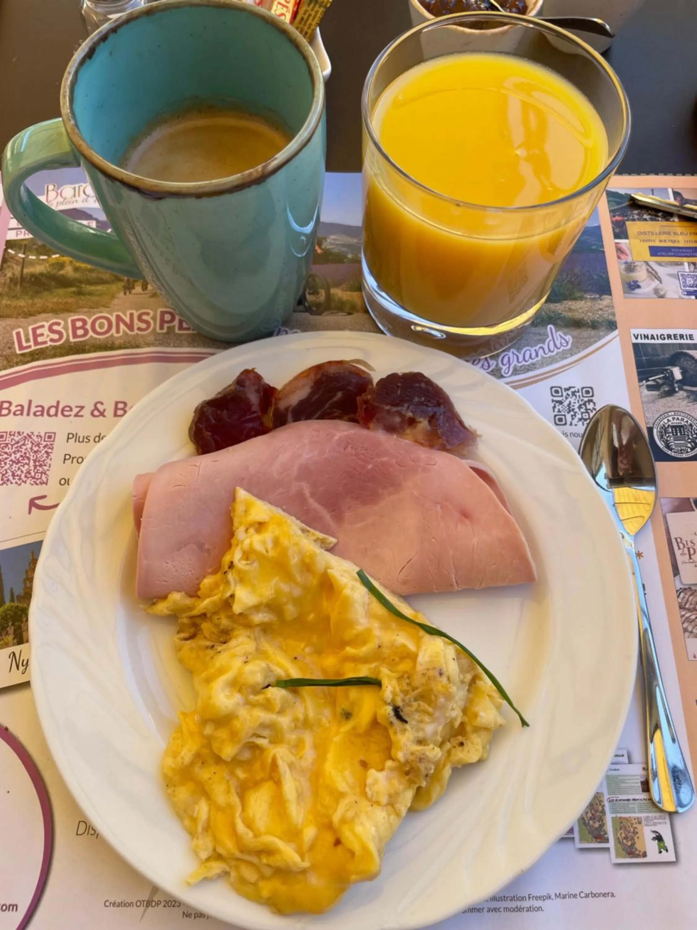 Breakfast in Hotel L'Oustau de la Font