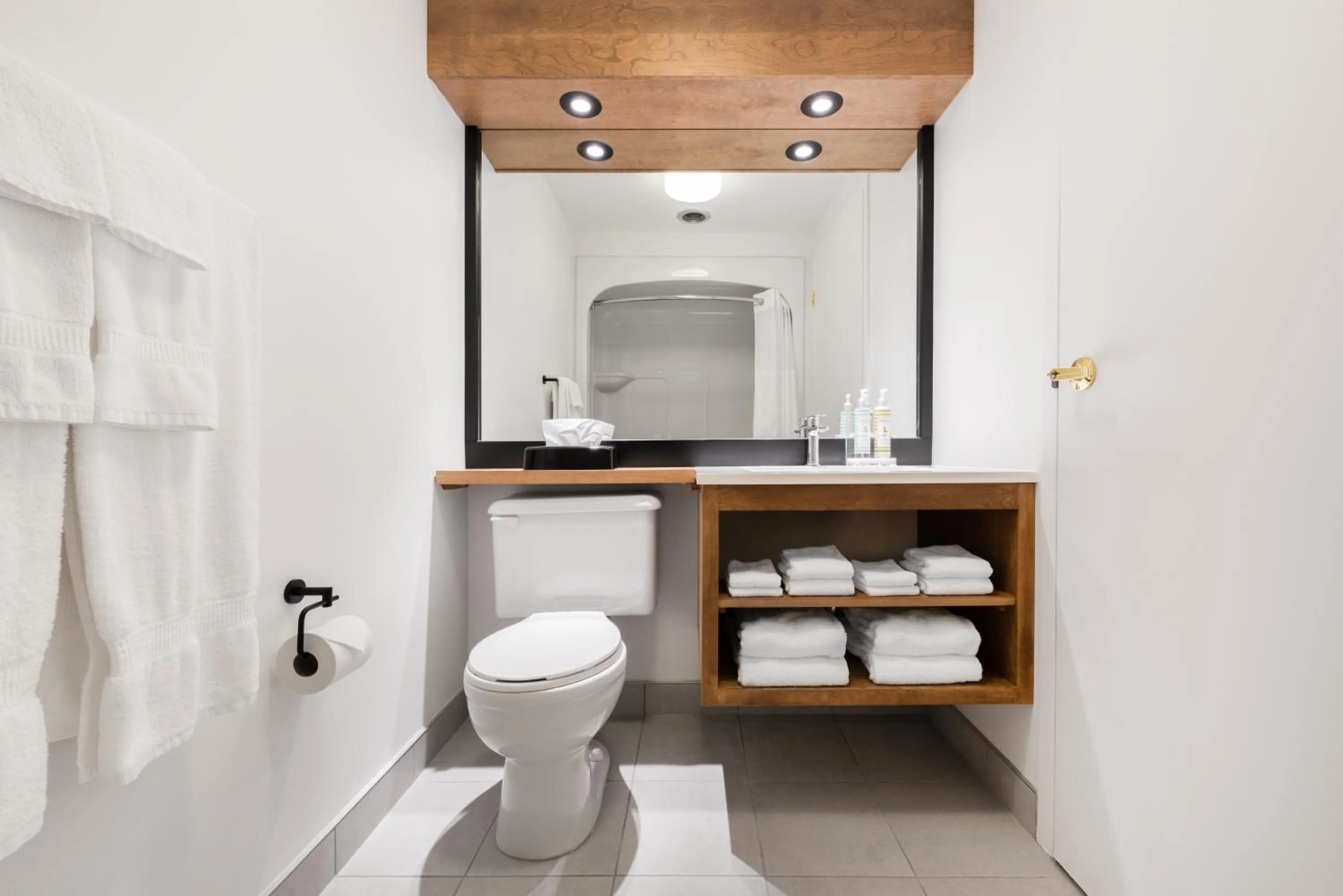 Bathroom in AX Hotel