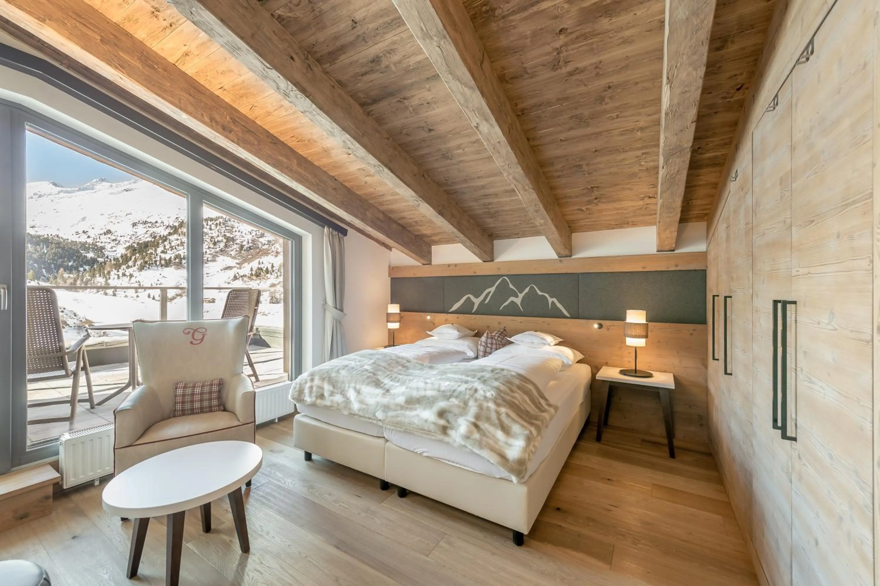 Photo of the whole room, Bed in Hotel Gurglhof Superior