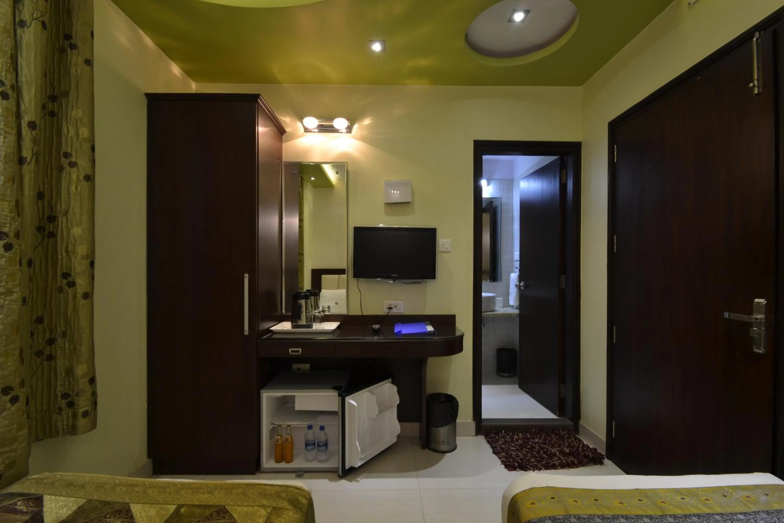 Photo of the whole room in Hotel Central Residency