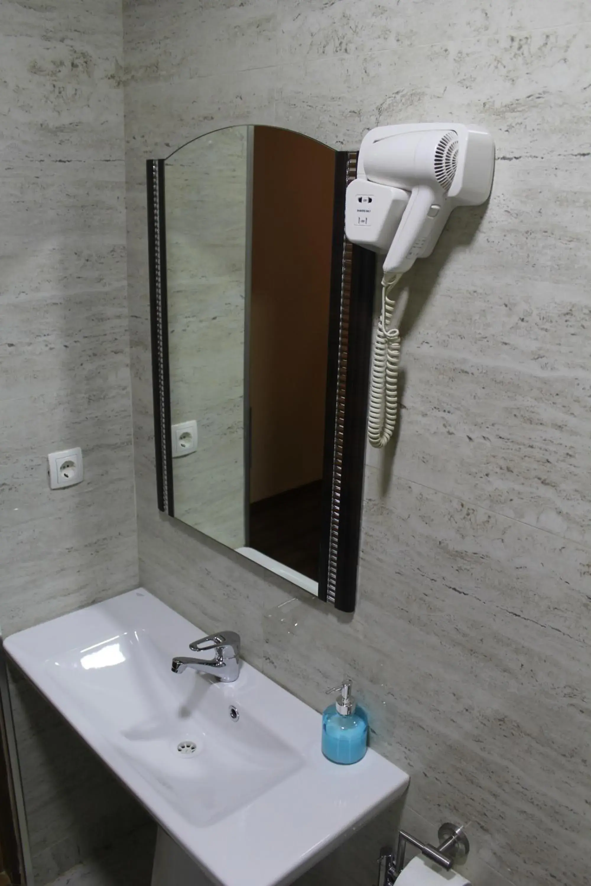 Standard Twin Room in Hotel Adria Standard Twin Room in Hotel Adria