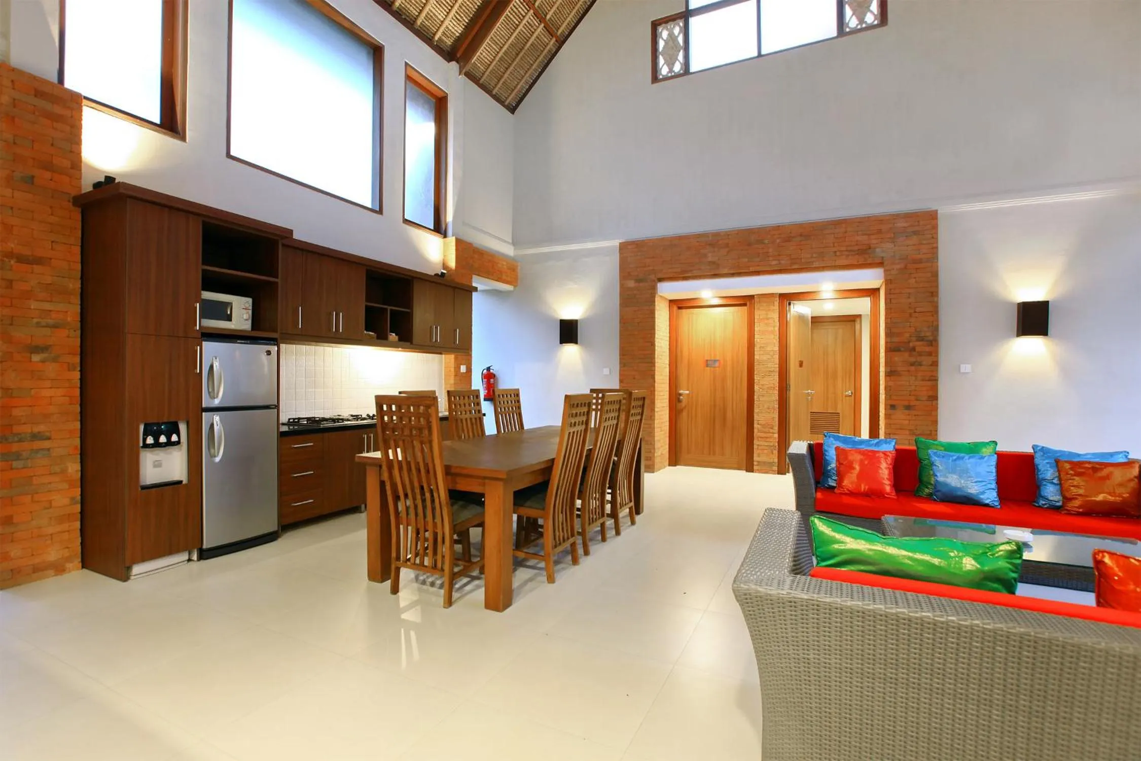 Kitchen or kitchenette in Mutiara Bali Boutique Resort & Villa