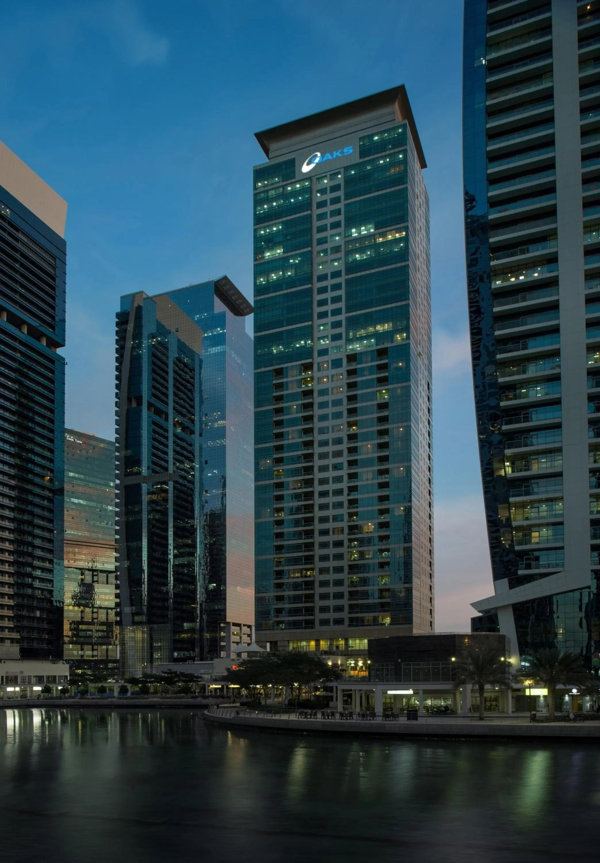 Facade/entrance in Oaks Liwa Heights Hotel Suites