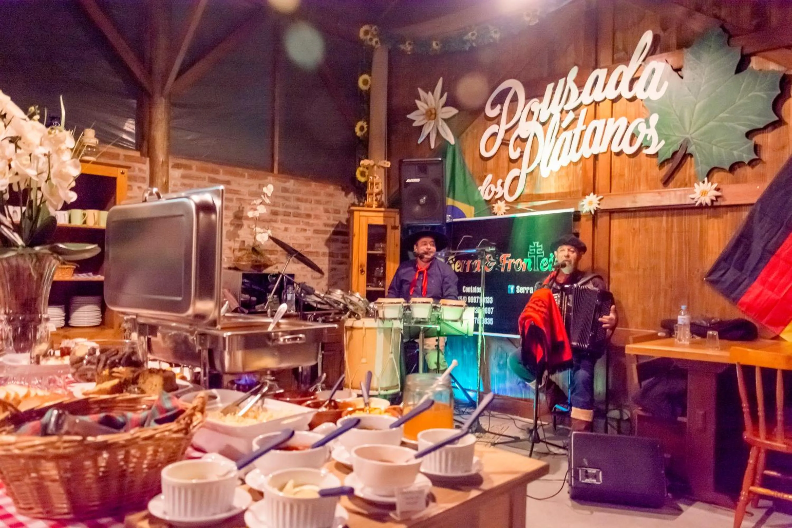 Restaurant/places to eat in Pousada dos Plátanos