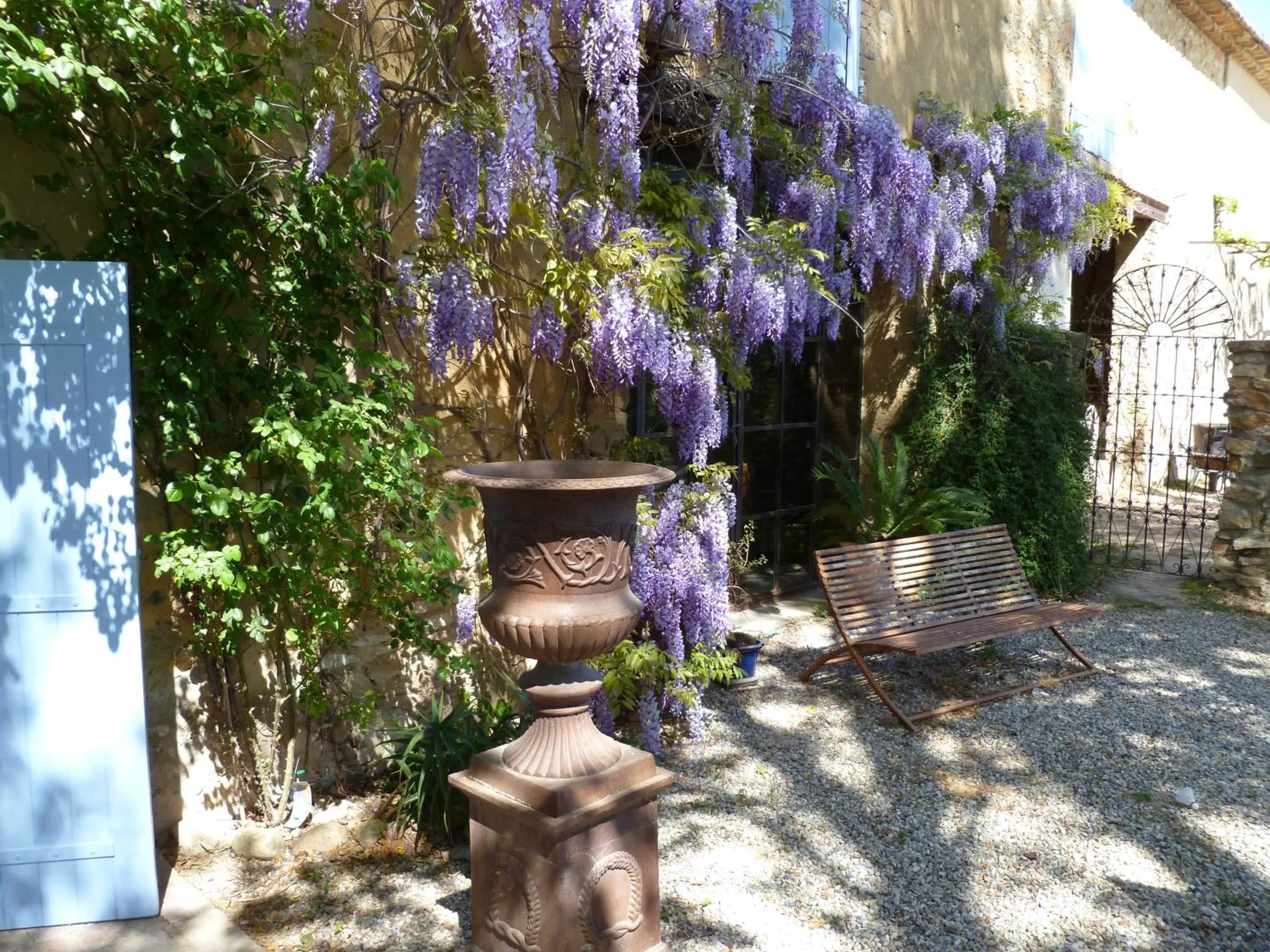 Property building in Mas du Puits d'Amour