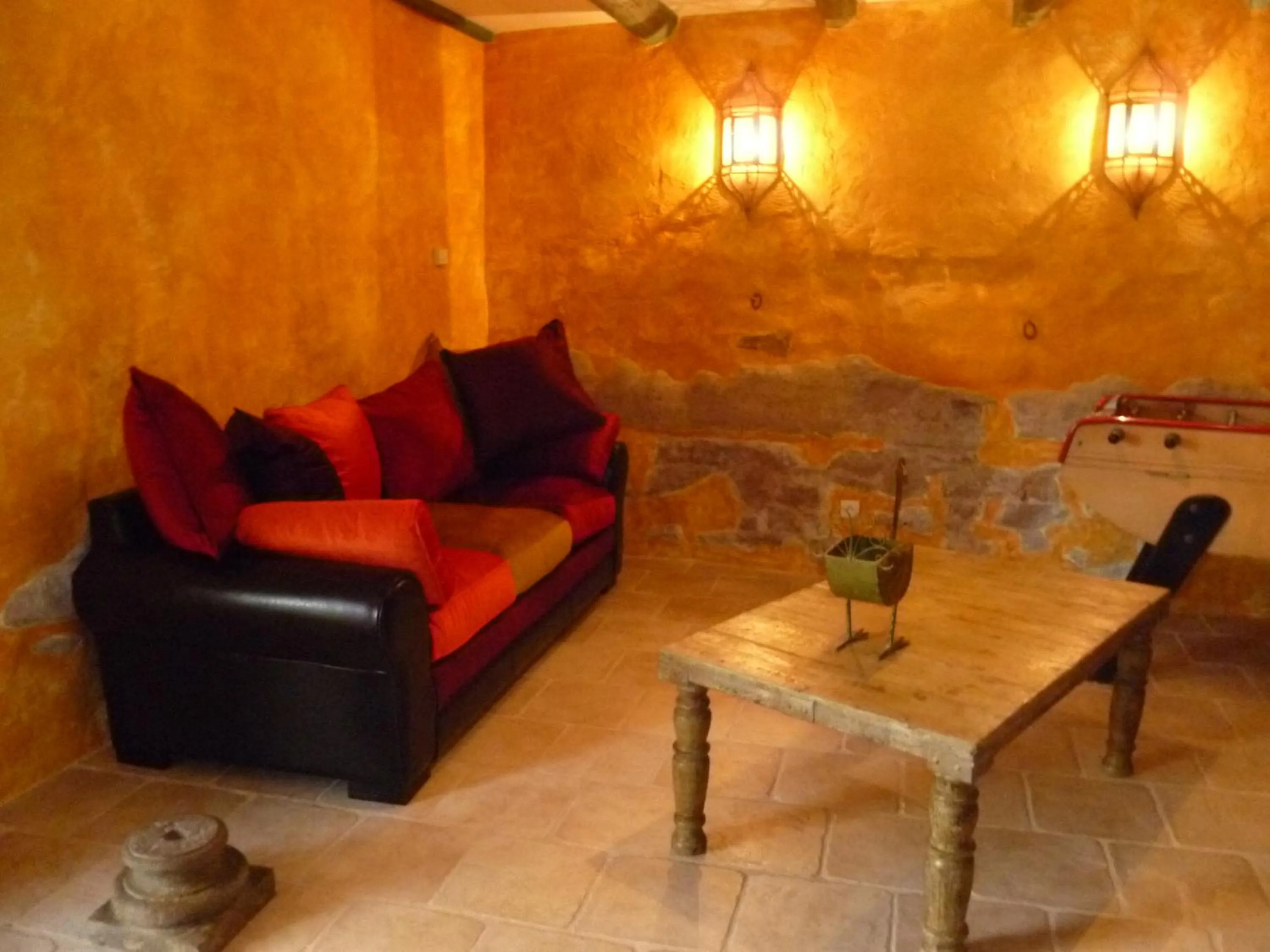 Communal lounge/ TV room in Mas du Puits d'Amour