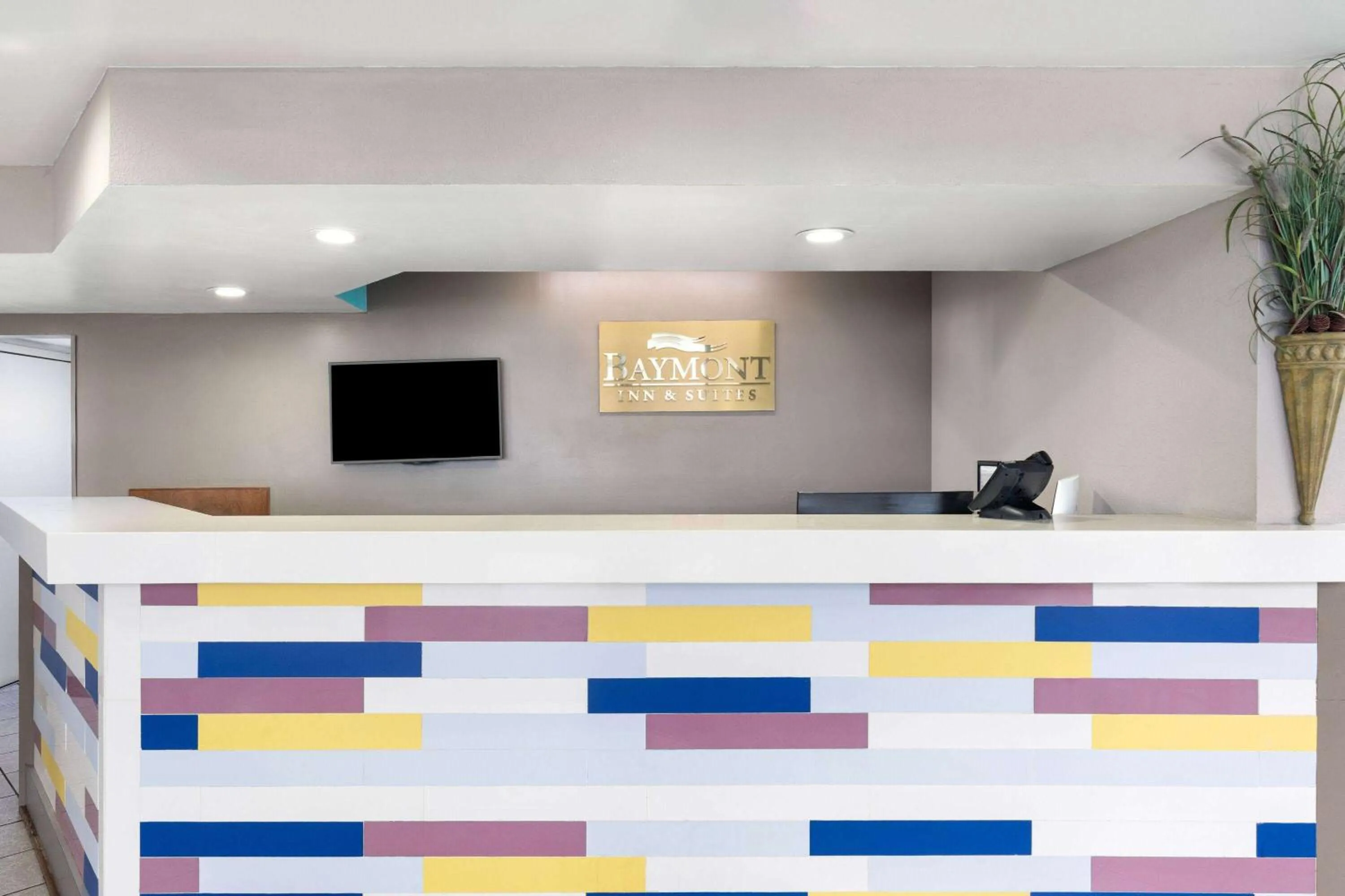 Lobby or reception in Baymont by Wyndham Mobile/Tillmans Corner