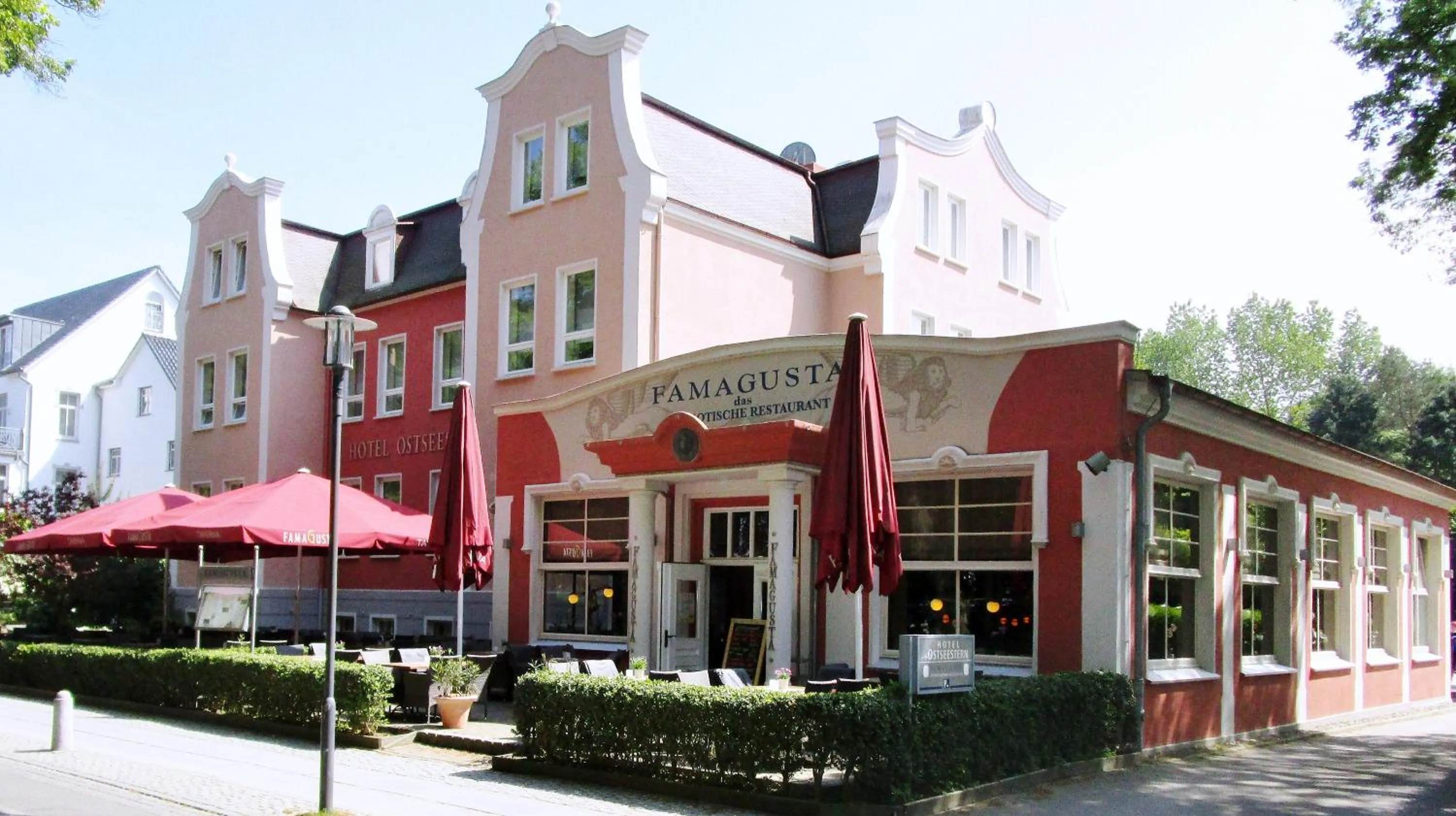 Facade/entrance in Hotel Ostseestern