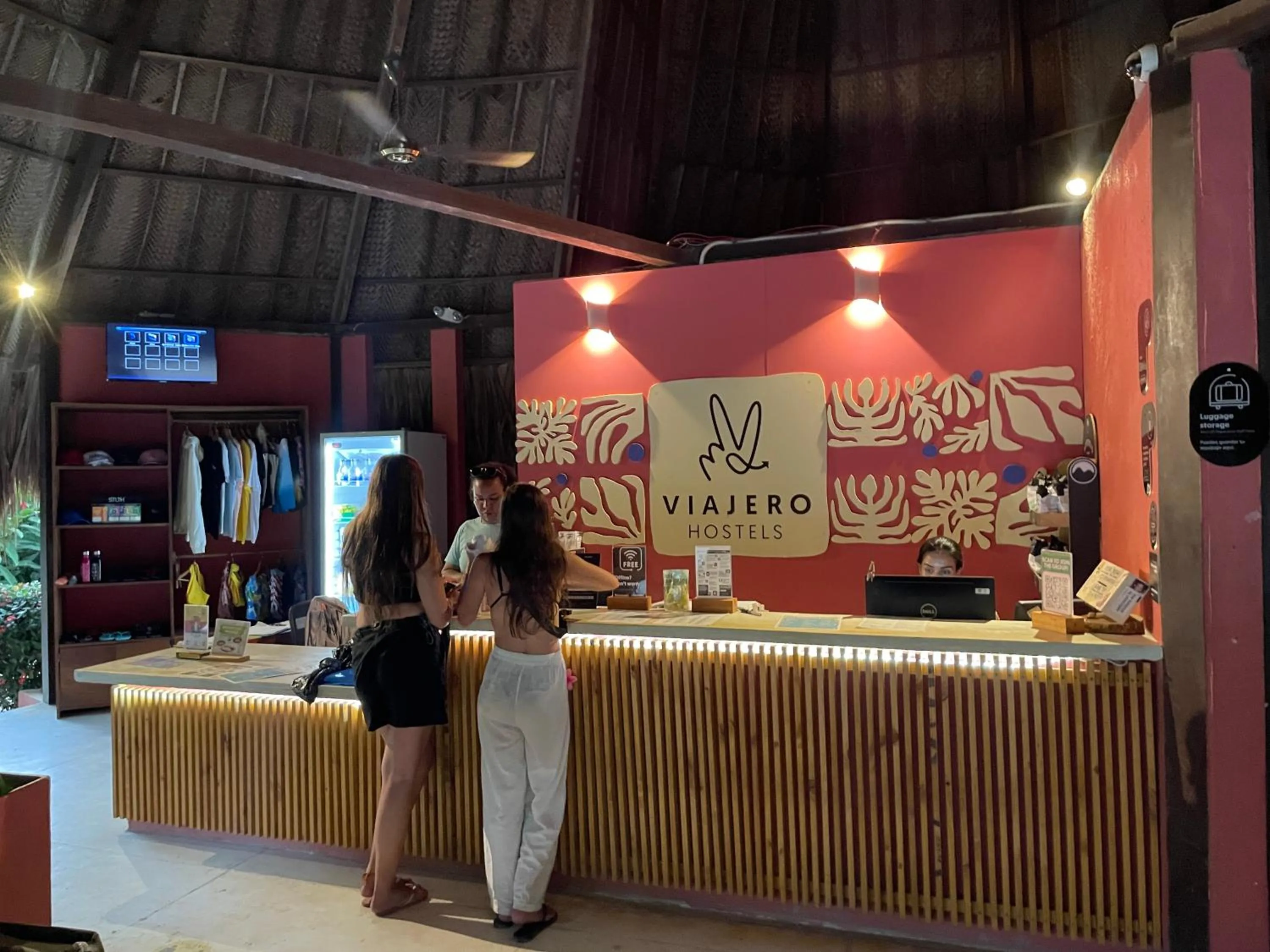 People in Viajero Tayrona Hostel & Ecohabs