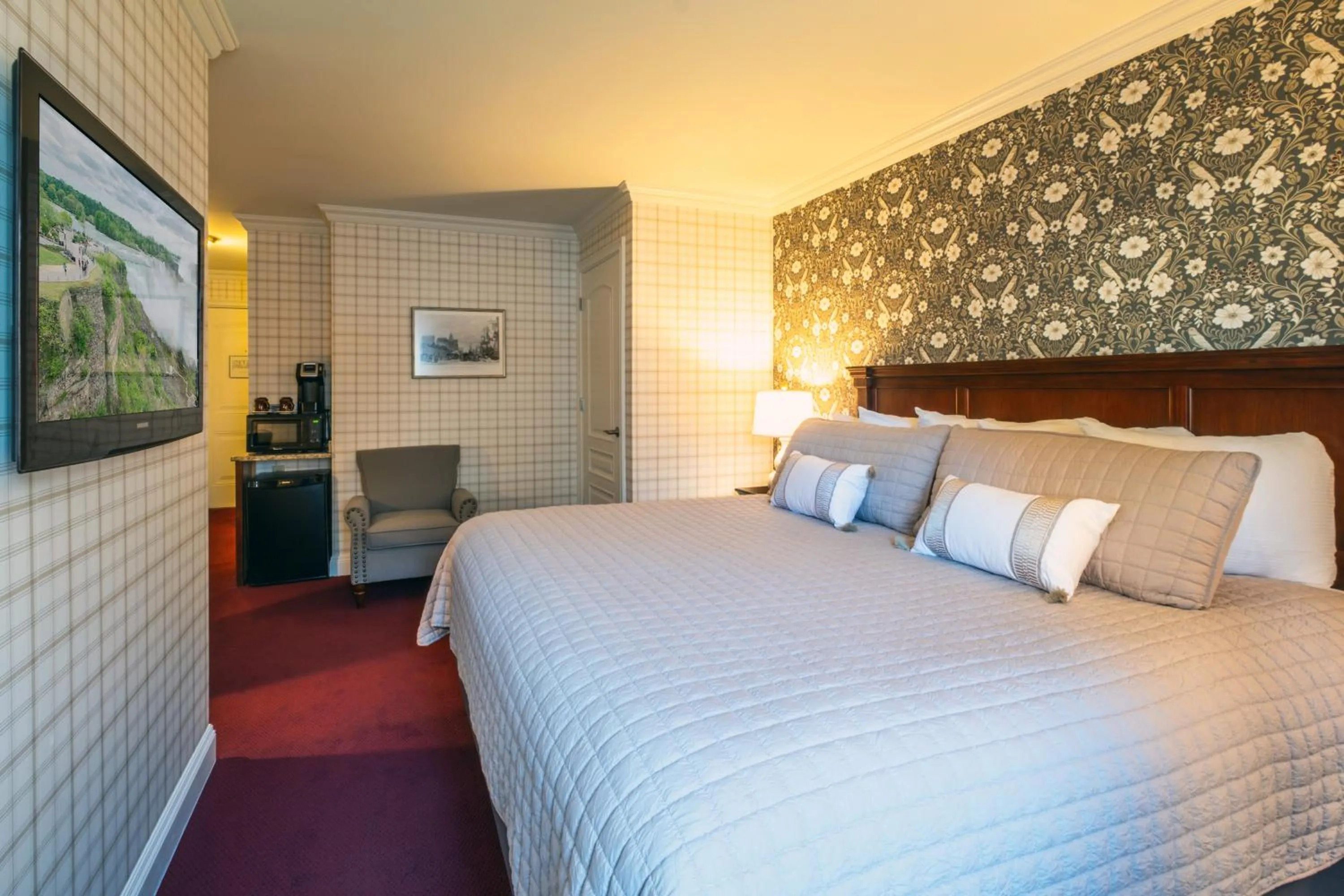 Bed in Red Coach Inn