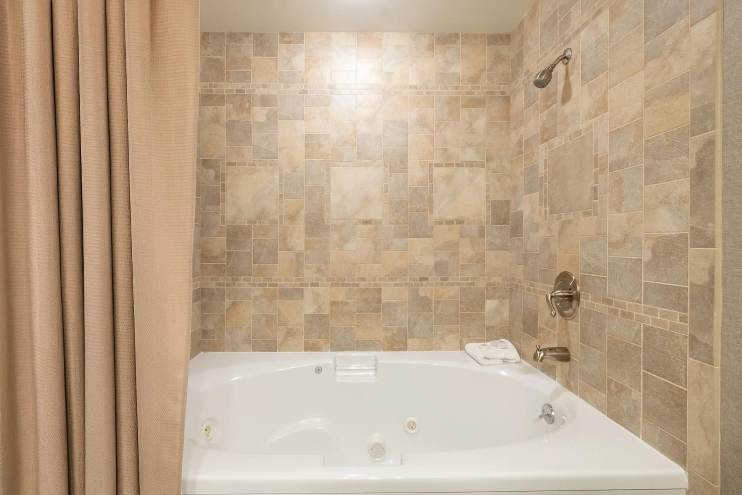 Bathroom in Red Coach Inn