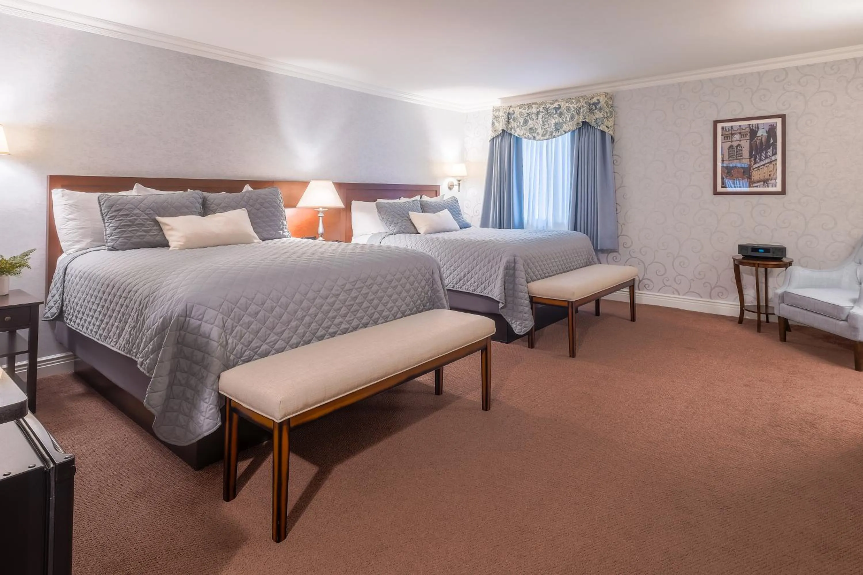 Bed in Red Coach Inn