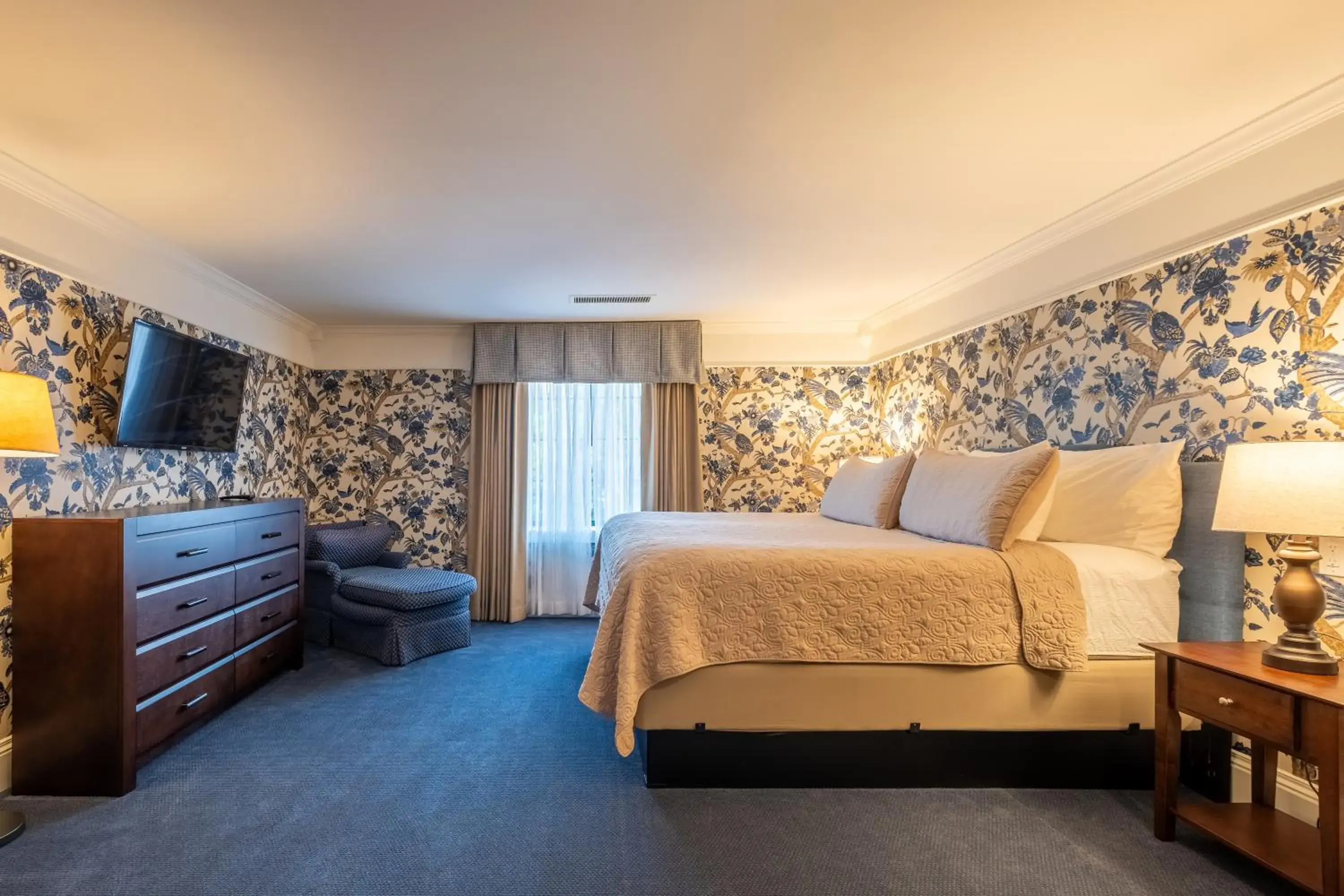 The Nottingham One-Bedroom Suite in Red Coach Inn The Nottingham One-Bedroom Suite in Red Coach Inn