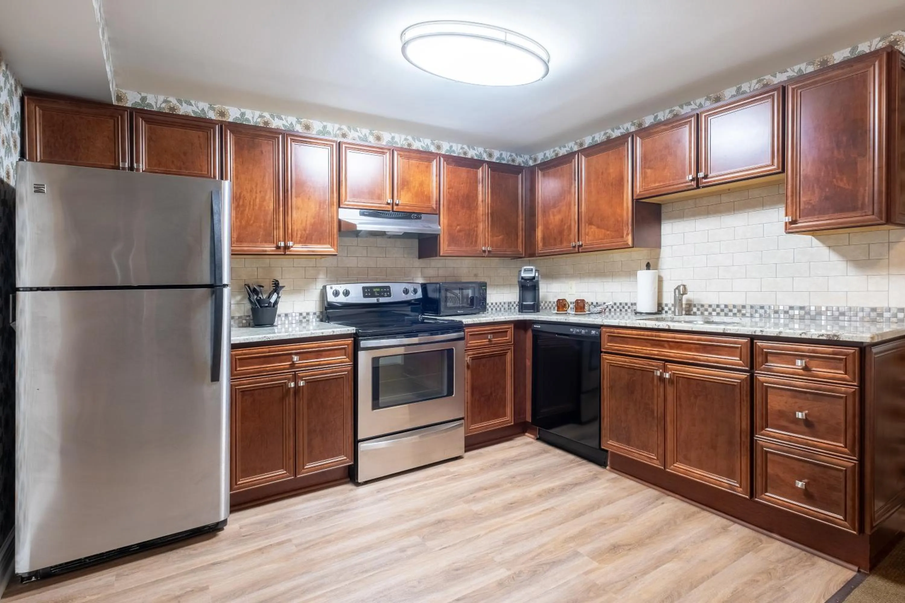kitchen in Red Coach Inn