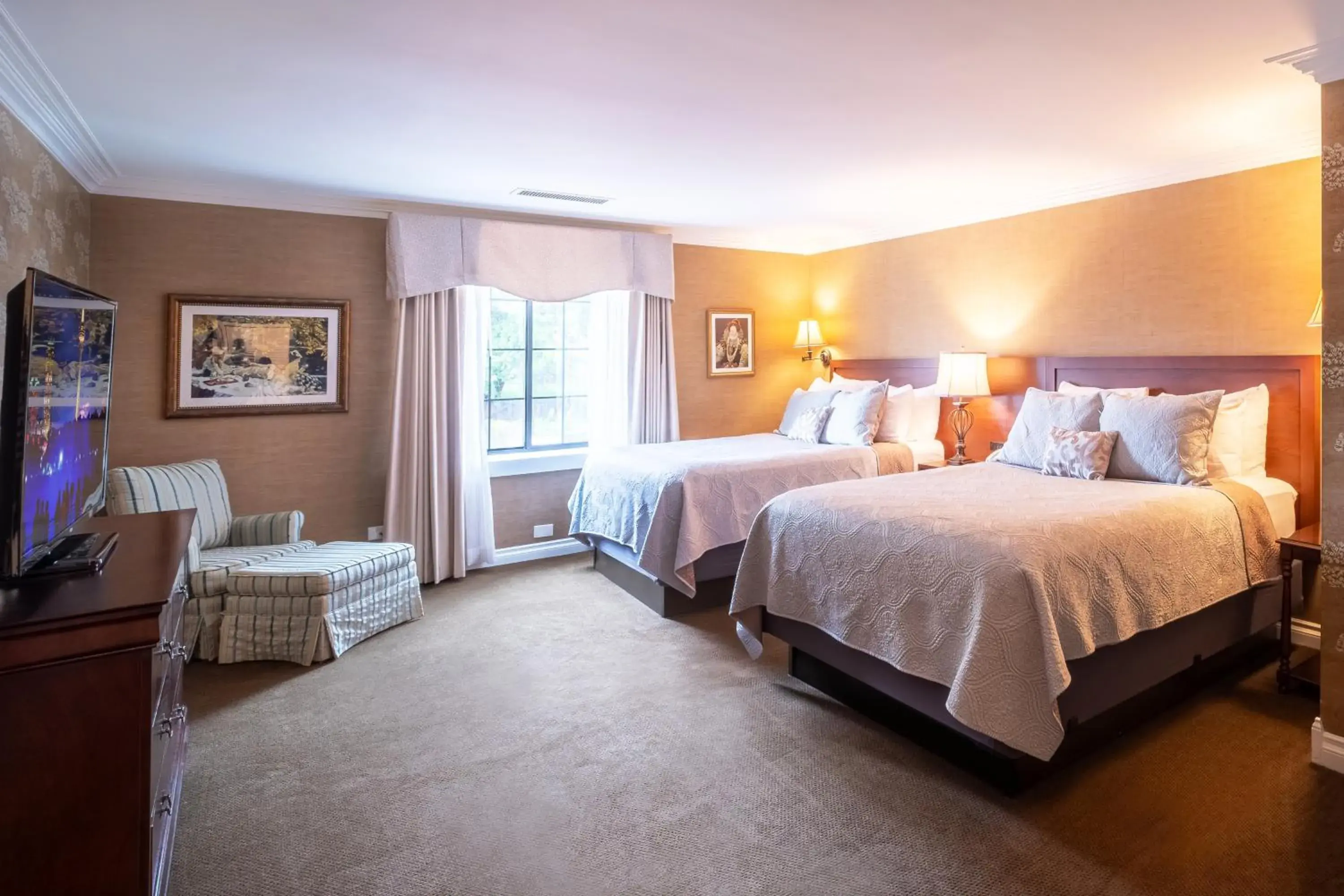 The Adeline One-Bedroom Suite in Red Coach Inn The Adeline One-Bedroom Suite in Red Coach Inn