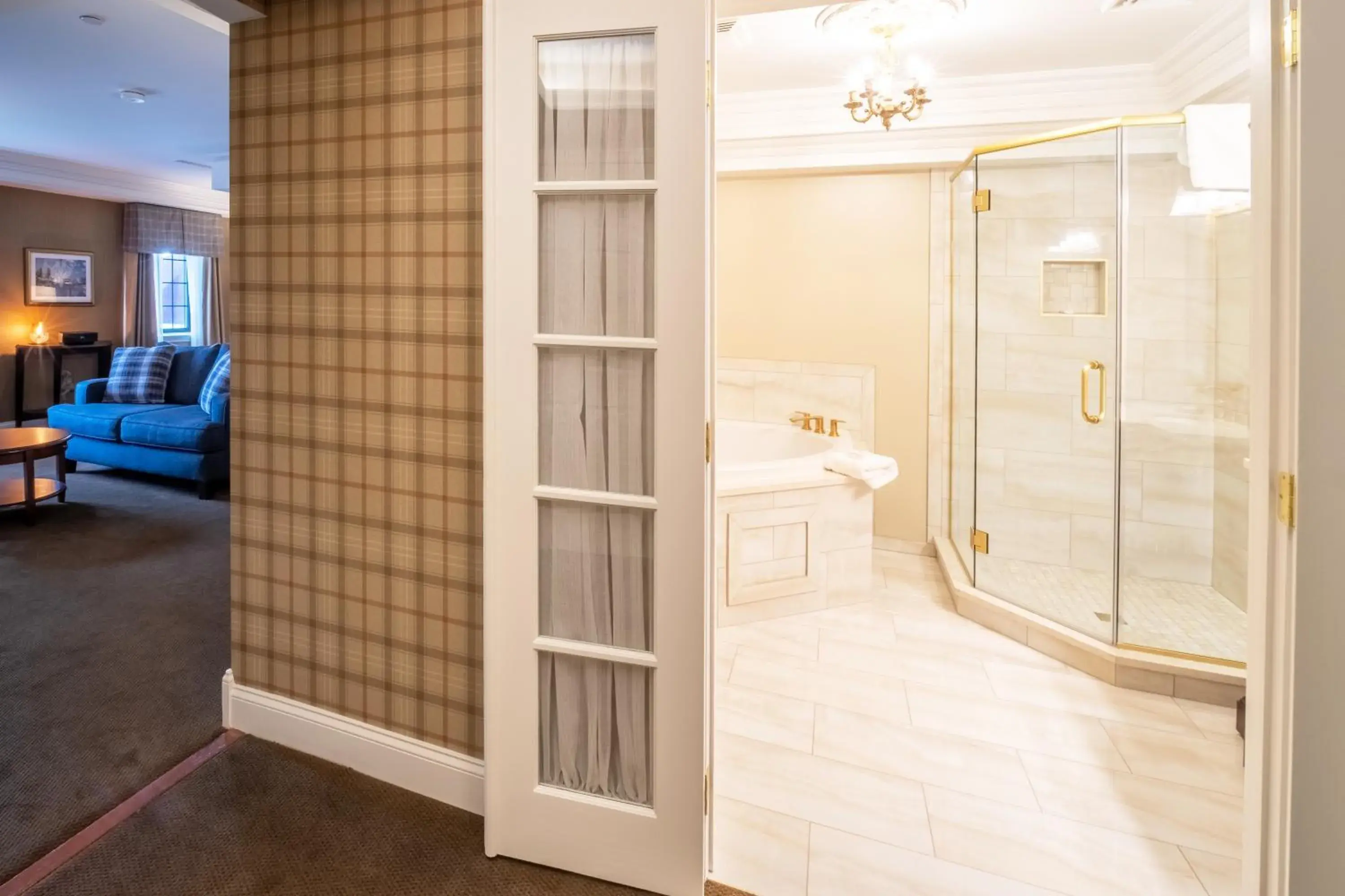 The Sheffield Suite in Red Coach Inn The Sheffield Suite in Red Coach Inn