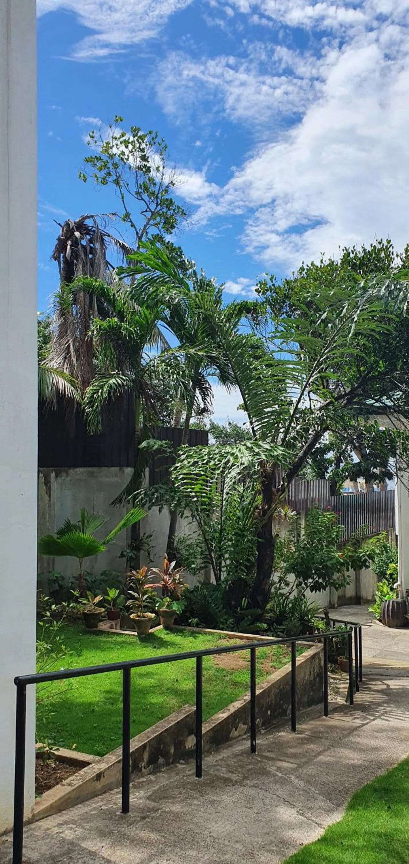 Property building in Lola's Guest House