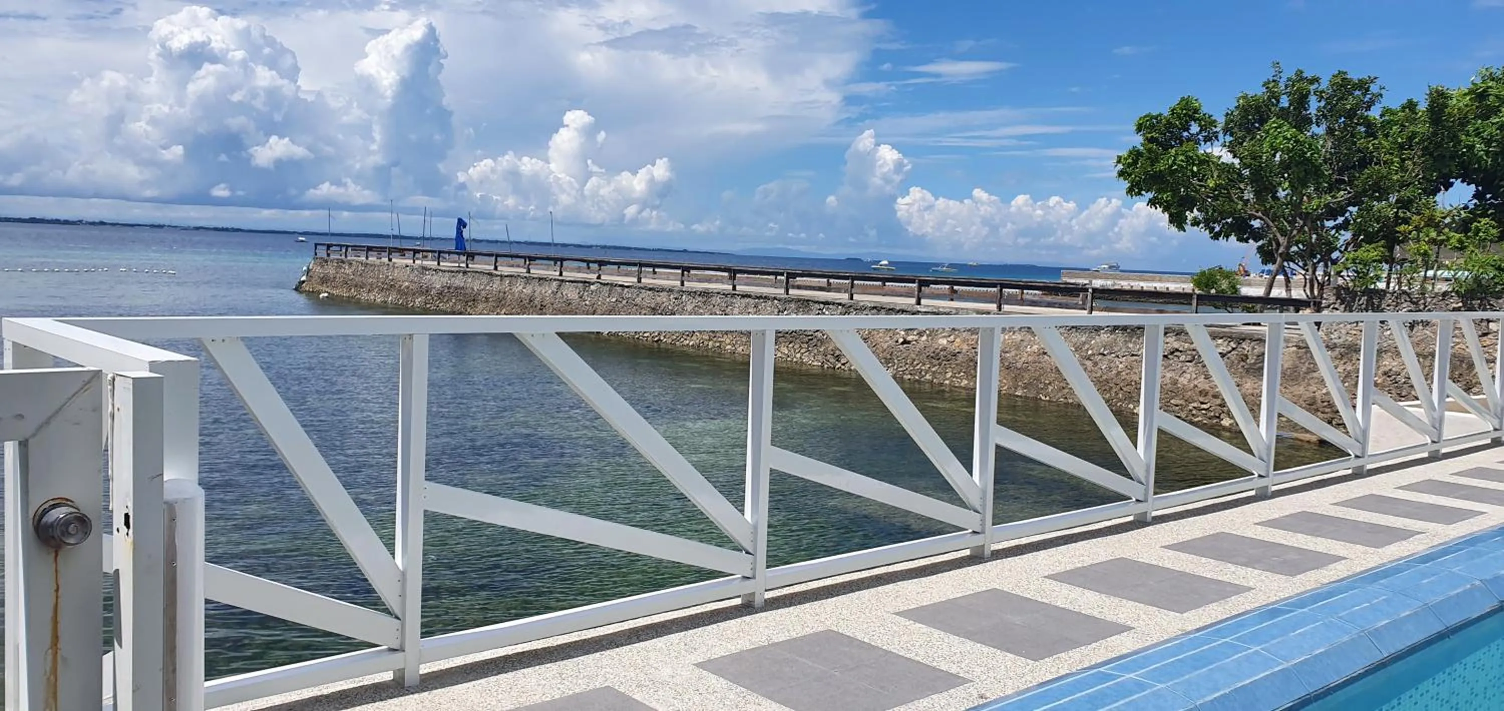 Sea view in Lola's Guest House