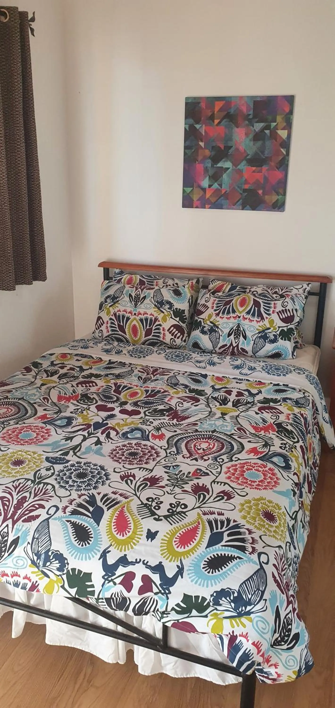 Bedroom, Bed in Lola's Guest House