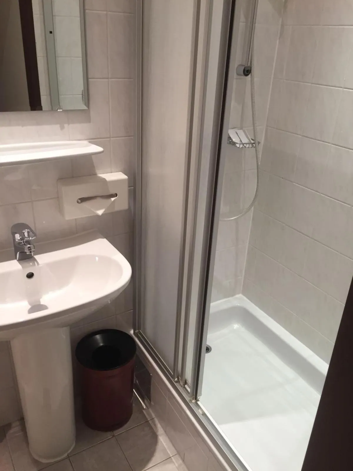 Shower in Hotel Admiral