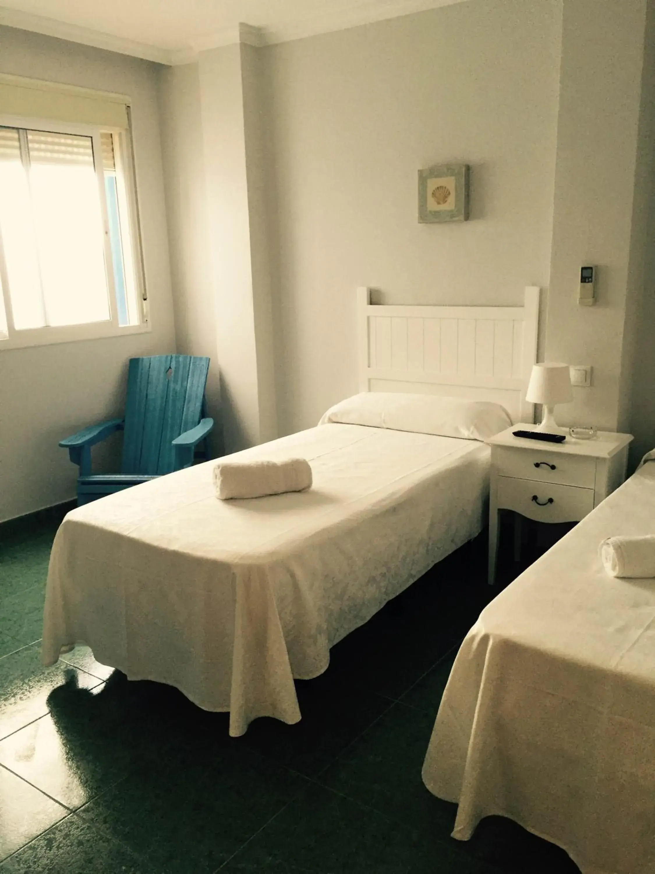 Basic Triple Room in Hostal Acemar Basic Triple Room in Hostal Acemar