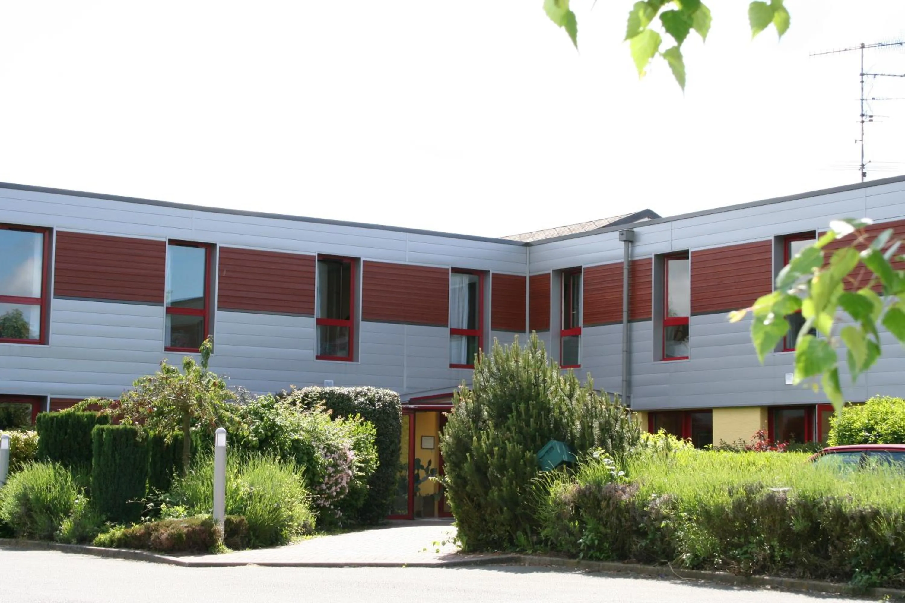 Facade/entrance in Hôtel Restaurant Le Colibri