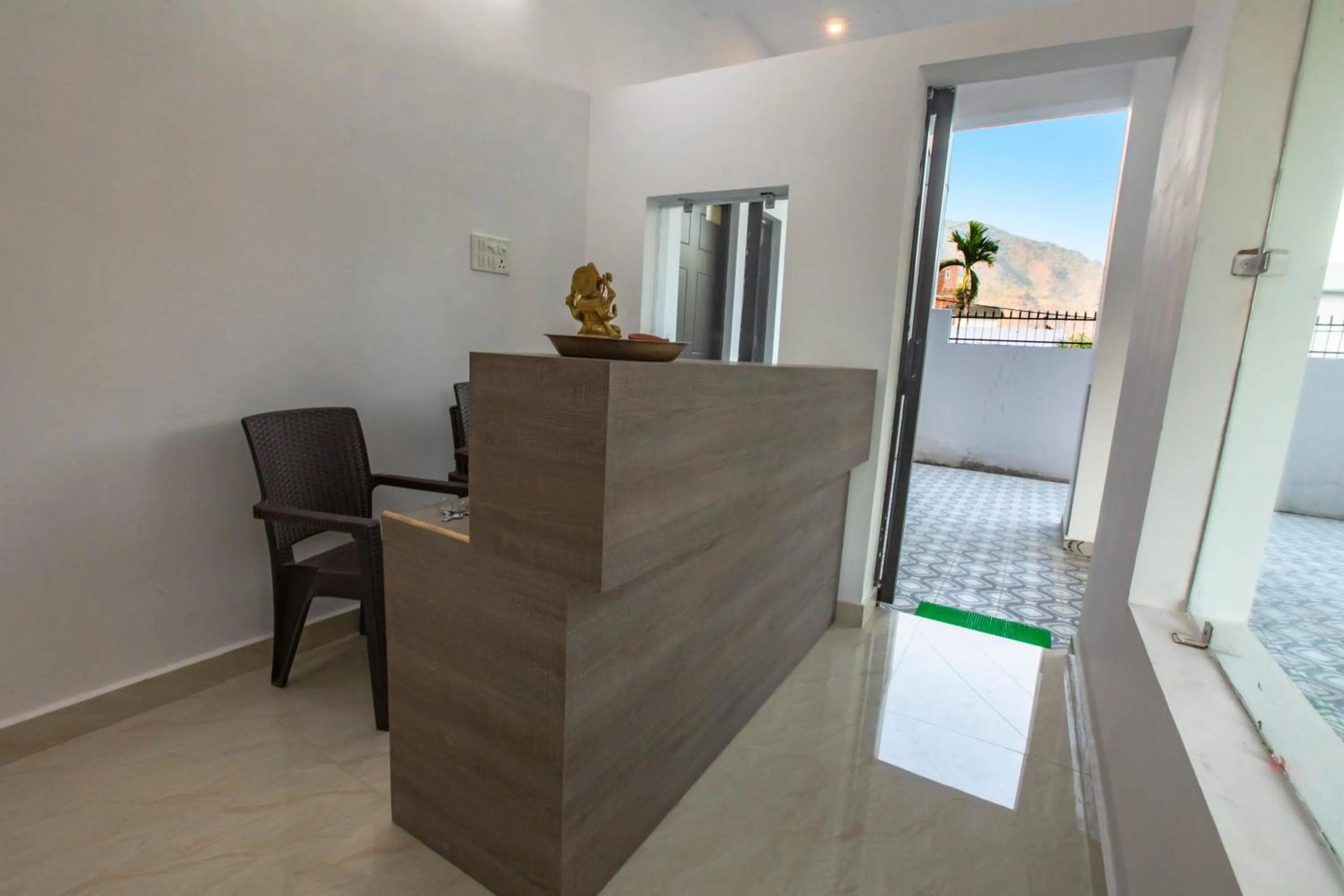 Lobby or reception in Hotel Tapovan Cottage