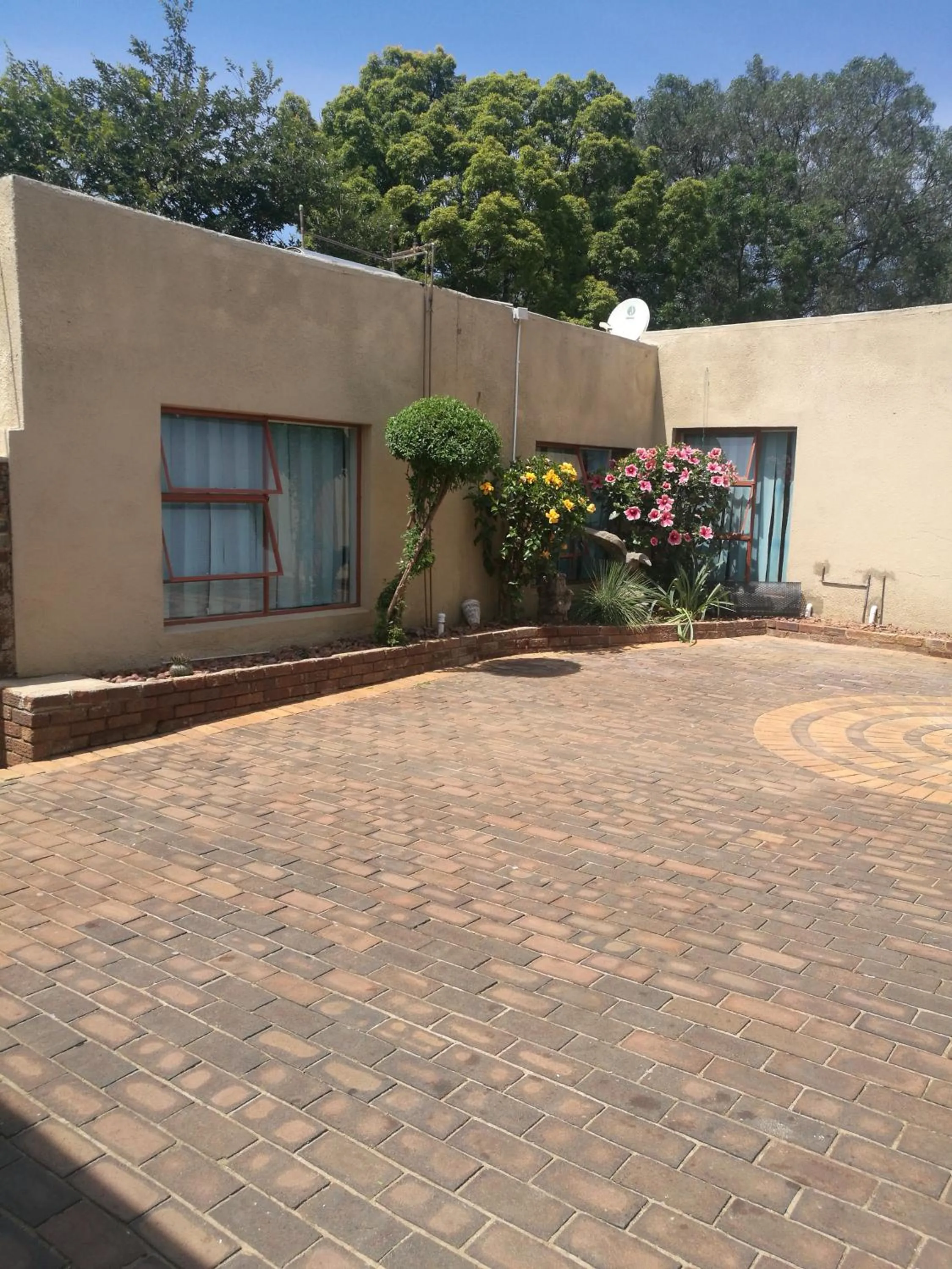 Naisar Sparkling Apartment