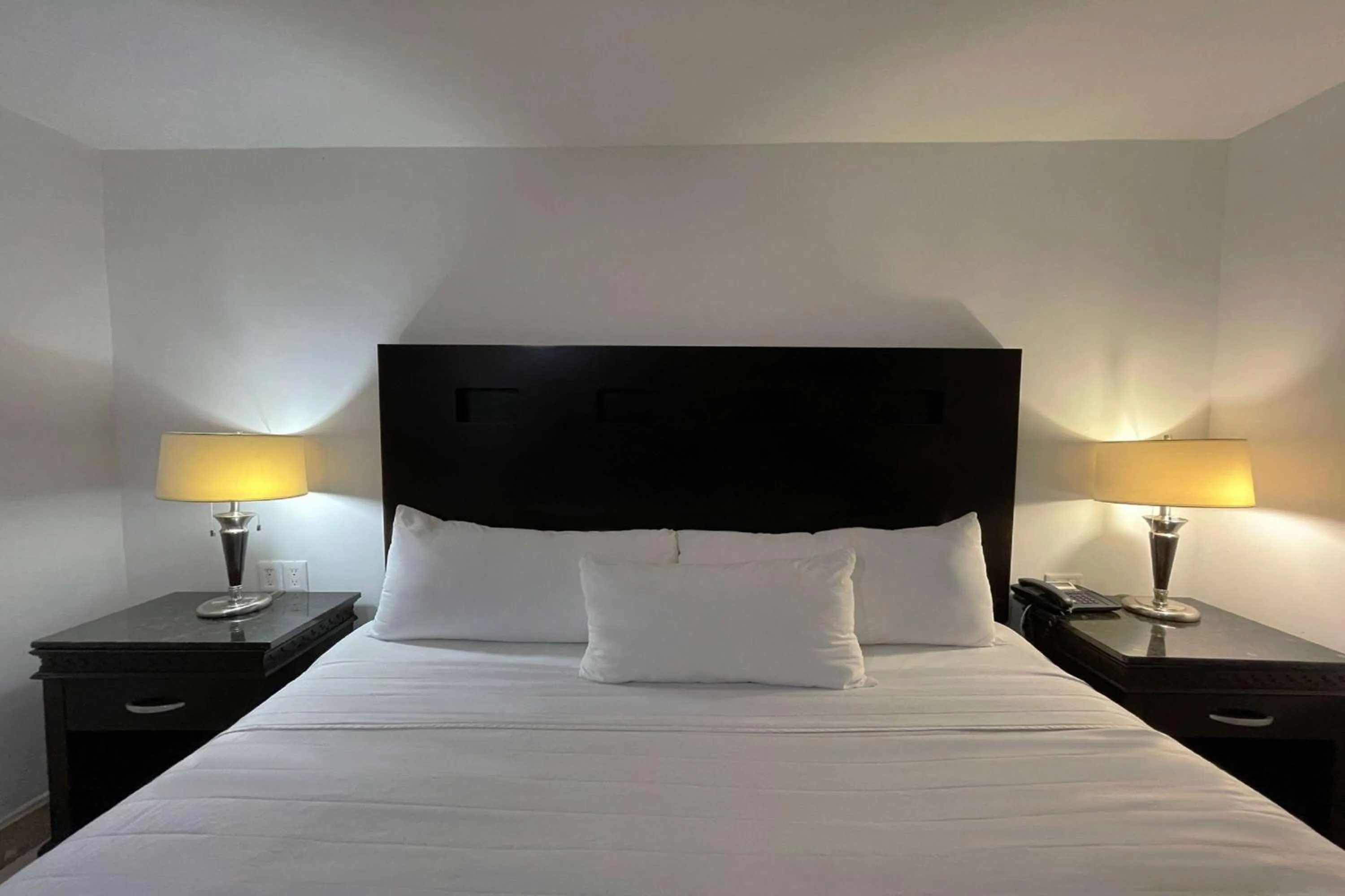 Photo of the whole room, Bed in Wyndham Garden Los Mochis Plaza Inn