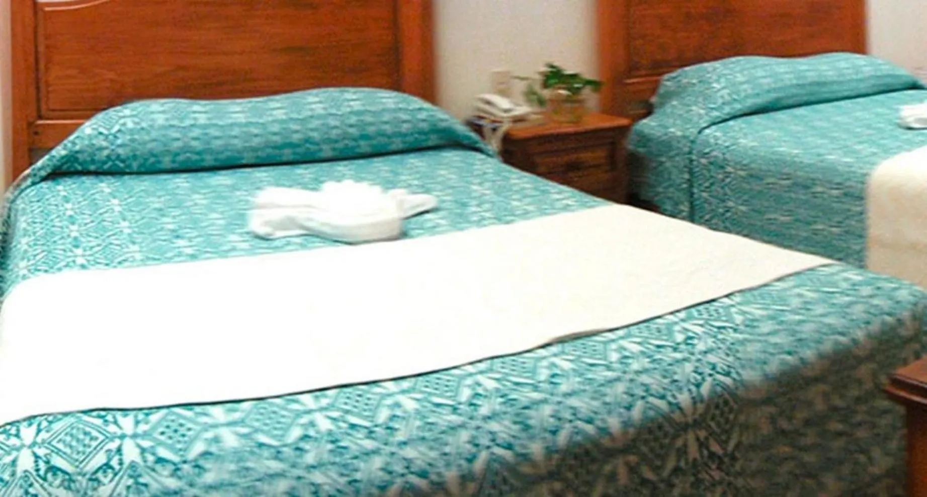 Photo of the whole room in Hotel Don Quijote