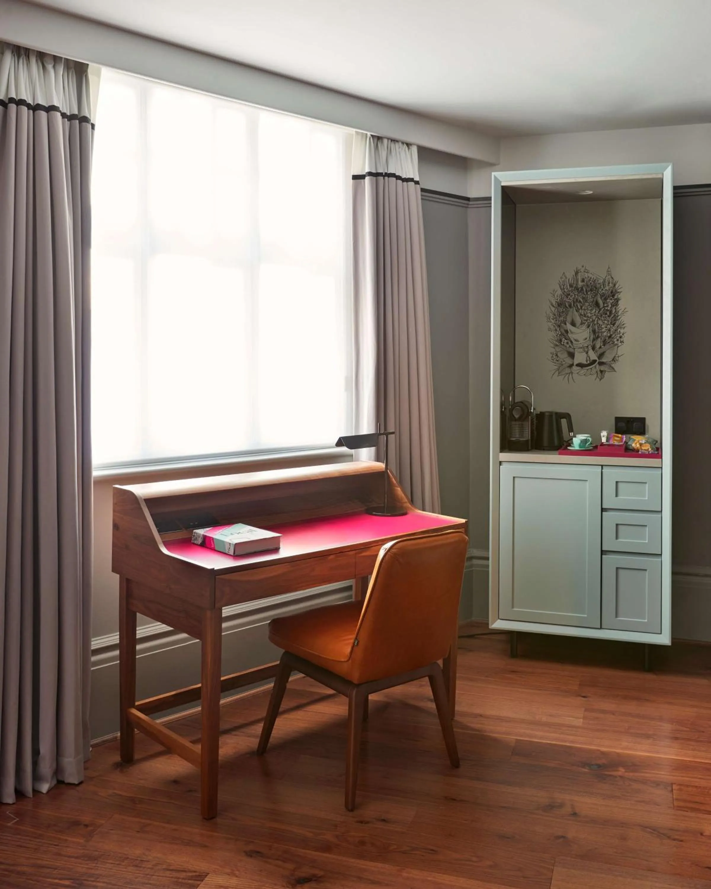 Photo of the whole room in Andaz London Liverpool Street, By Hyatt