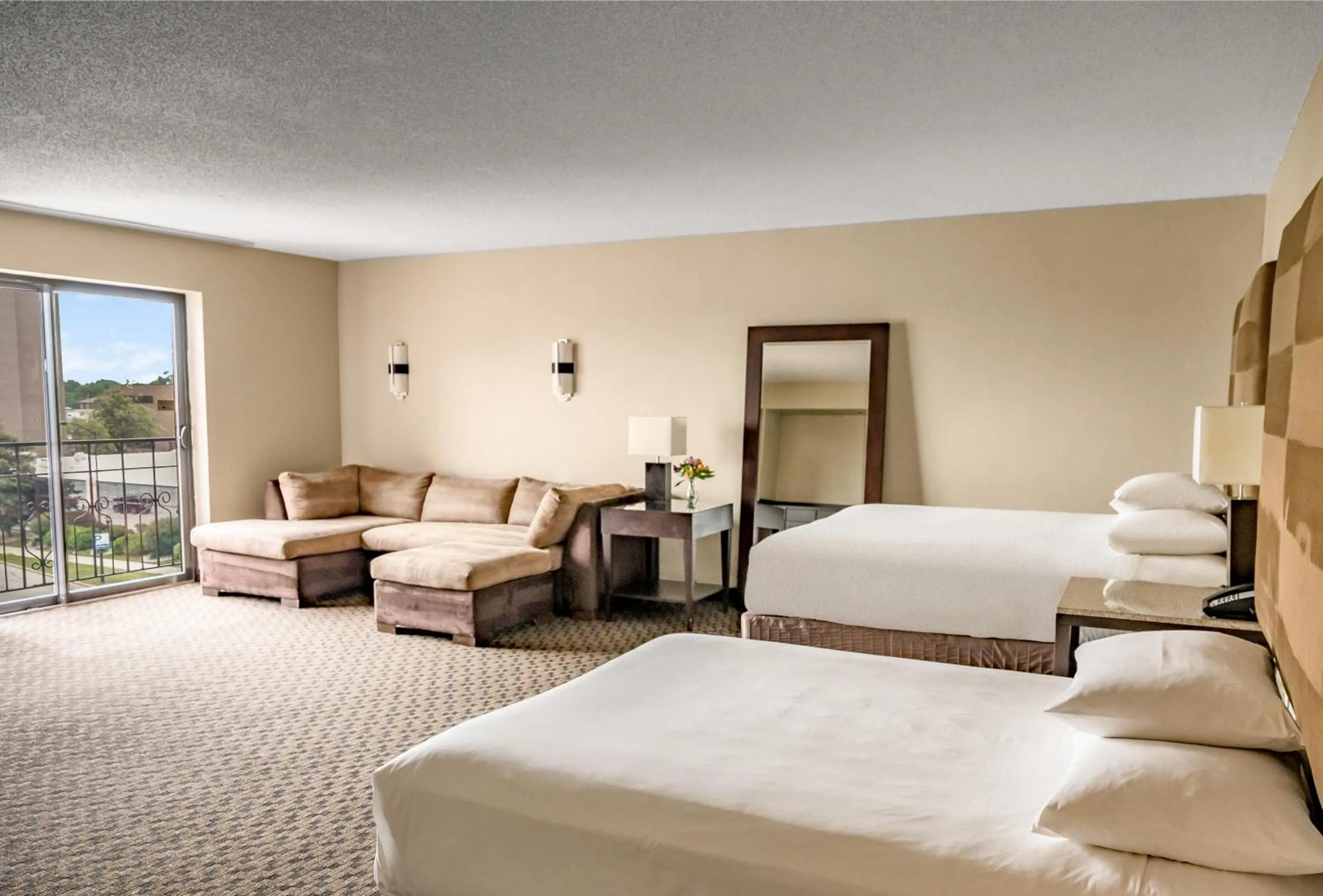 Bed in Hyatt Regency Green Bay