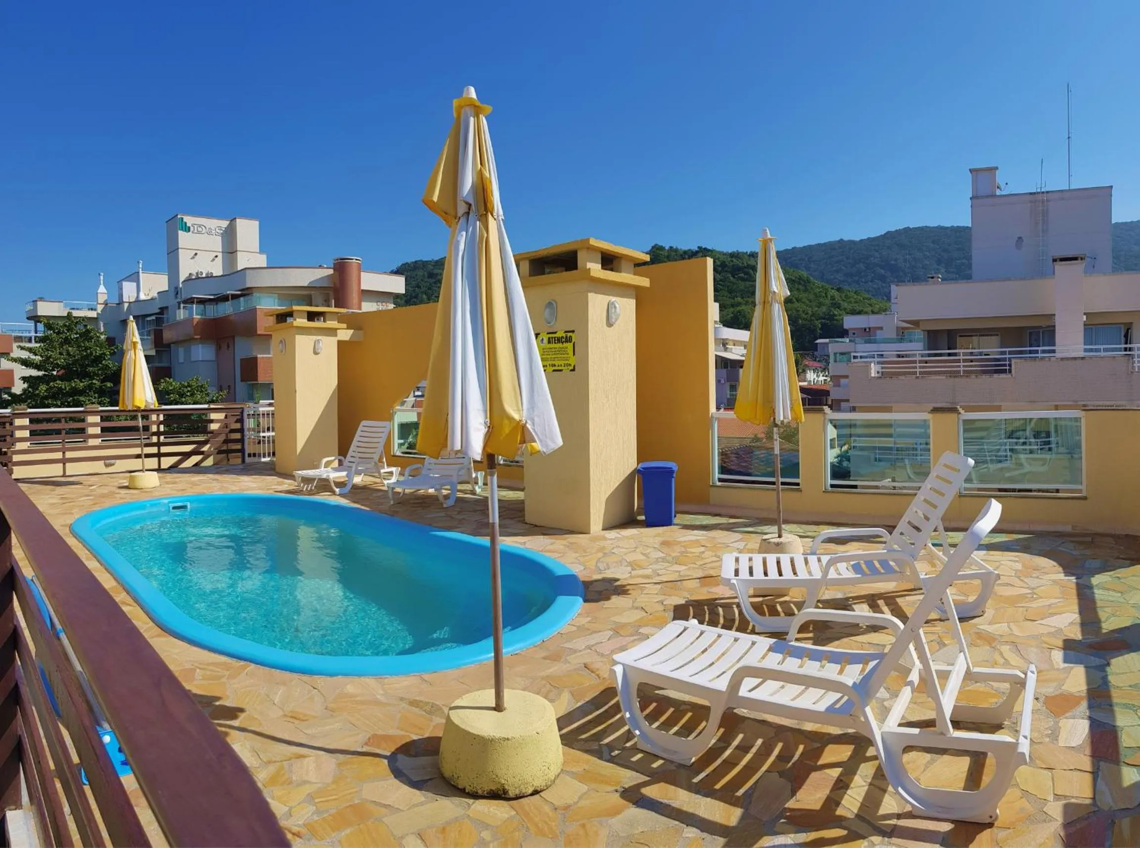 Day in Bombinhas Praia Apart Hotel - unidade rua Bem Te Vi