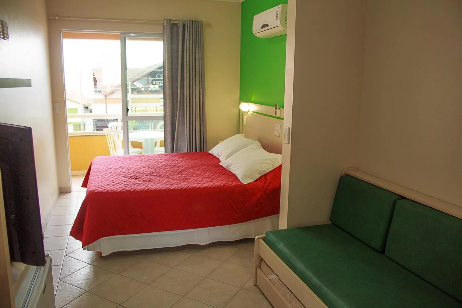 Bed in Bombinhas Praia Apart Hotel - unidade rua Bem Te Vi