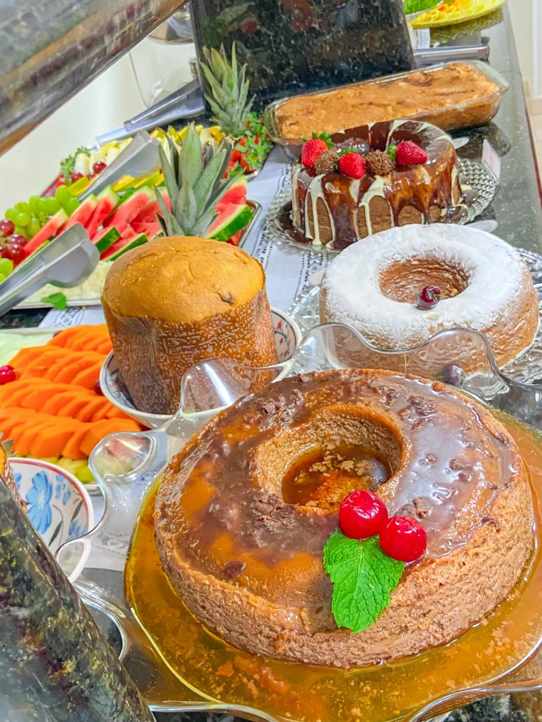 Breakfast in Bombinhas Praia Apart Hotel - unidade rua Bem Te Vi